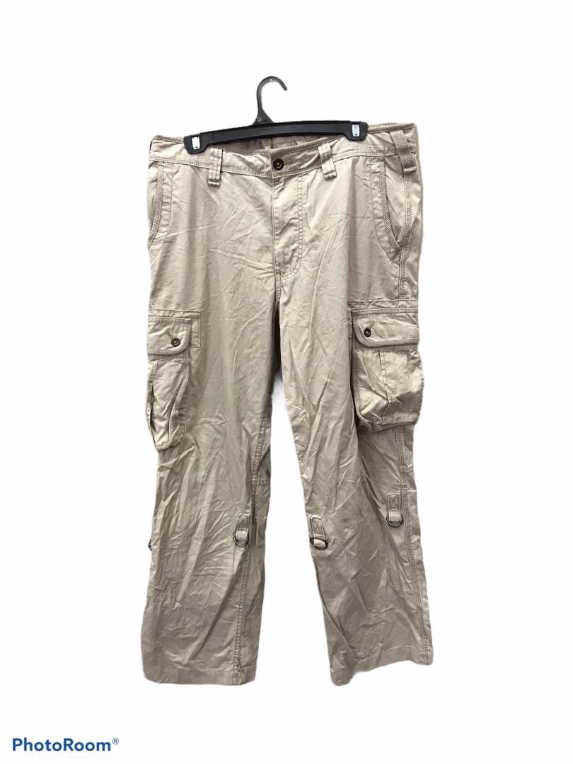 Japanese Brand × Uniqlo Uniqlo multipocket cargo pants bondage Size US 35 - 1 Thumbnail