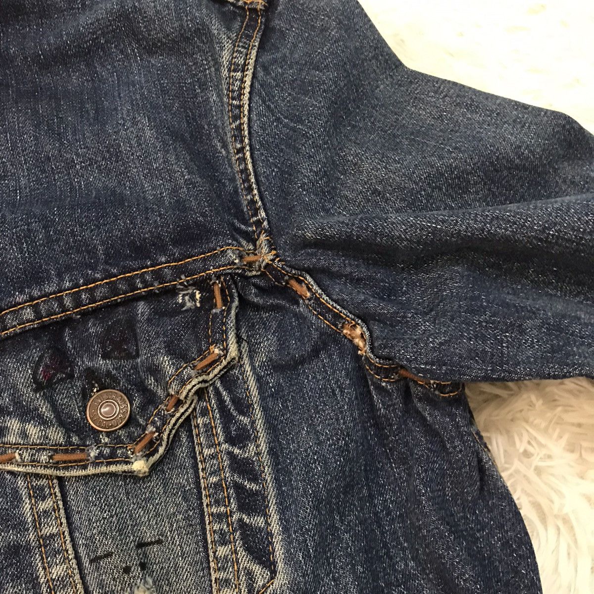 Levi's Vtg Levis Big E 521 Button Trucker Distress & Custom Jacket Size US M / EU 48-50 / 2 - 11 Thumbnail
