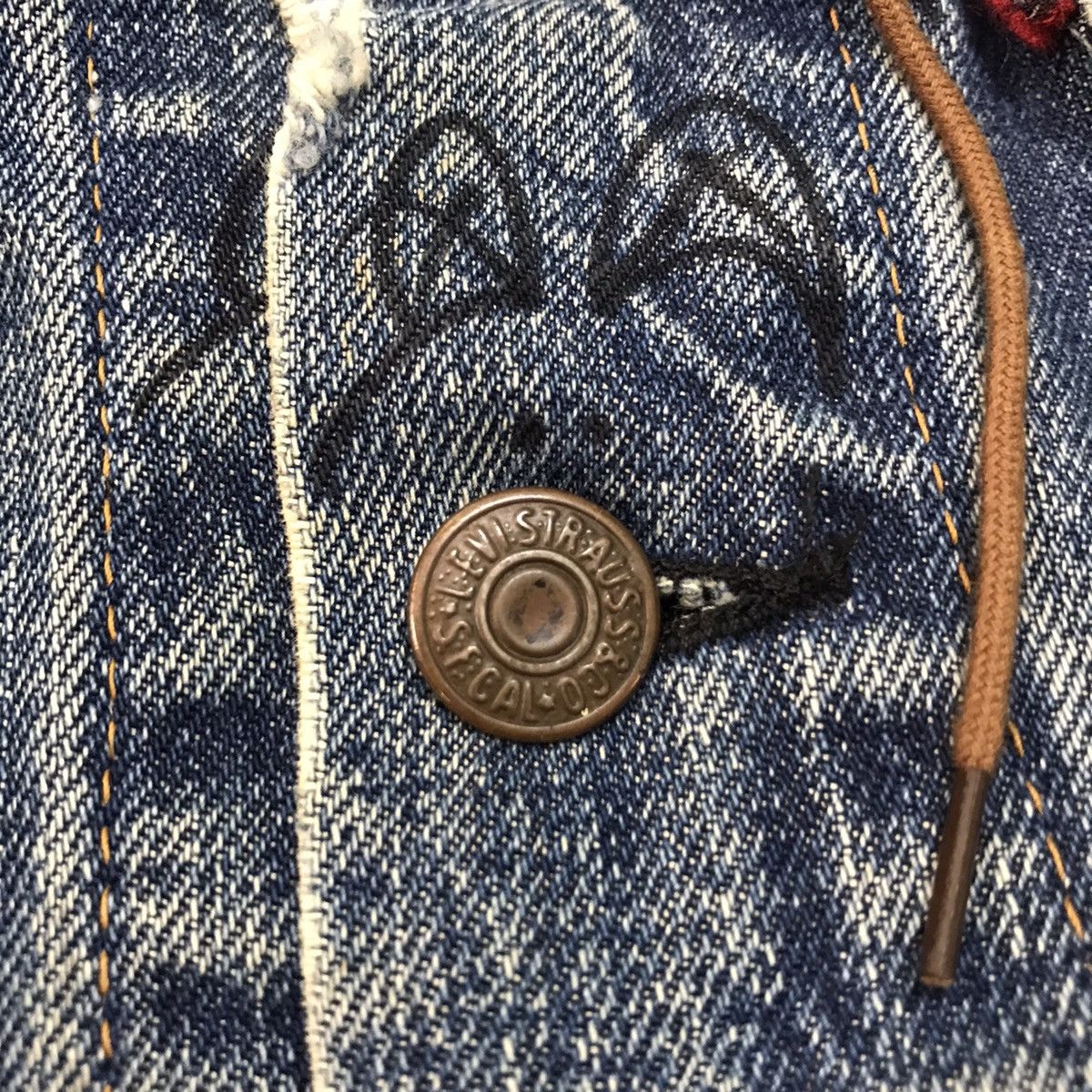 Levi's Vtg Levis Big E 521 Button Trucker Distress & Custom Jacket Size US M / EU 48-50 / 2 - 8 Thumbnail