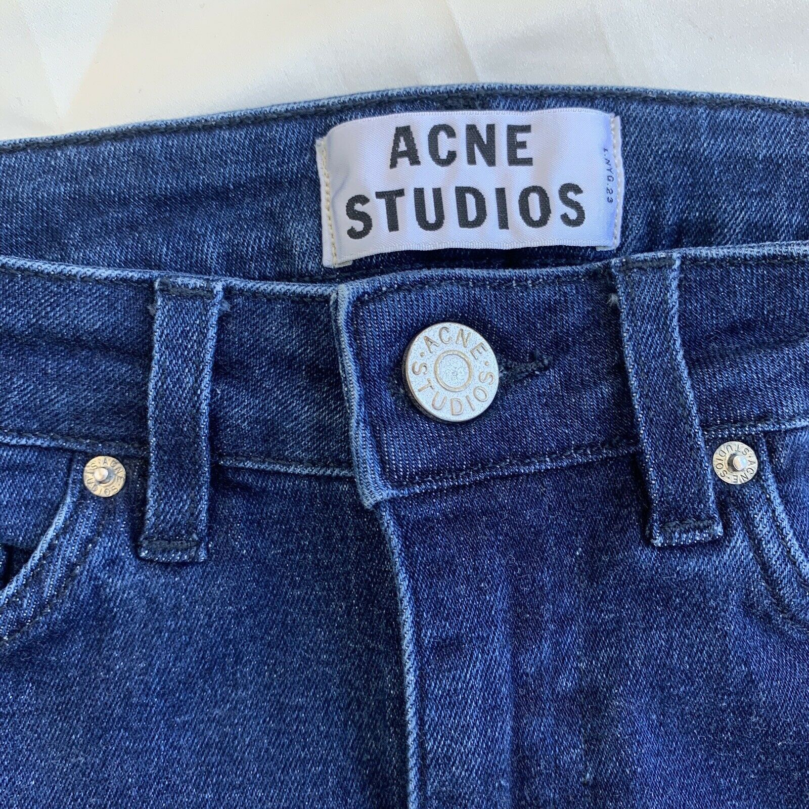 Acne Studios $220 ACNE STUDIOS JEANS, SOFT RINSE SKINNY JEANS, Size 25/32 Size 25" / US 0 / IT 36 - 6 Thumbnail