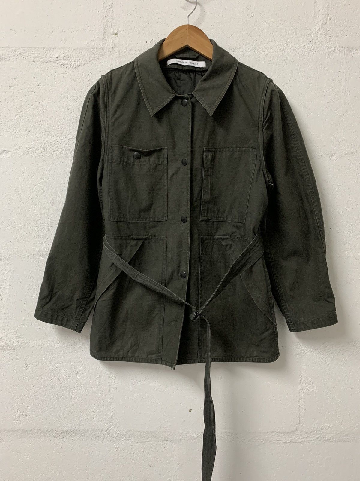 Uniqlo Uniqlo and Lemaire Detachable sleeve Size US S / EU 44-46 / 1 - 1 Thumbnail