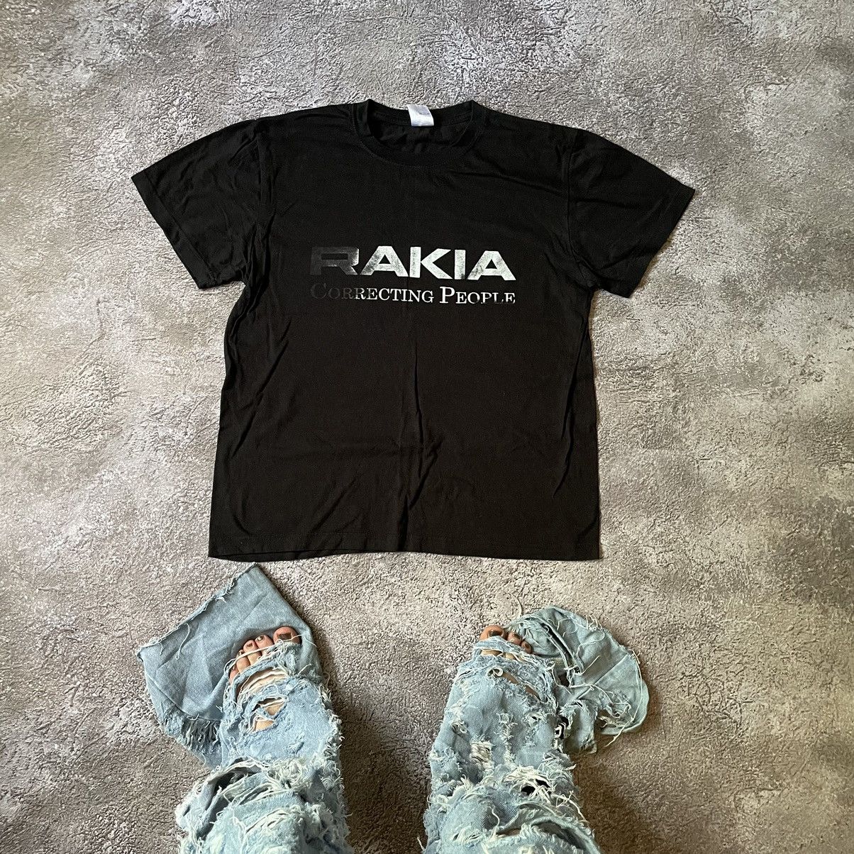 Vintage Vintage Y2K Rakia Graphic Tee Faded Black Streetwear Slim XL Size US XL / EU 56 / 4 - 1 Thumbnail