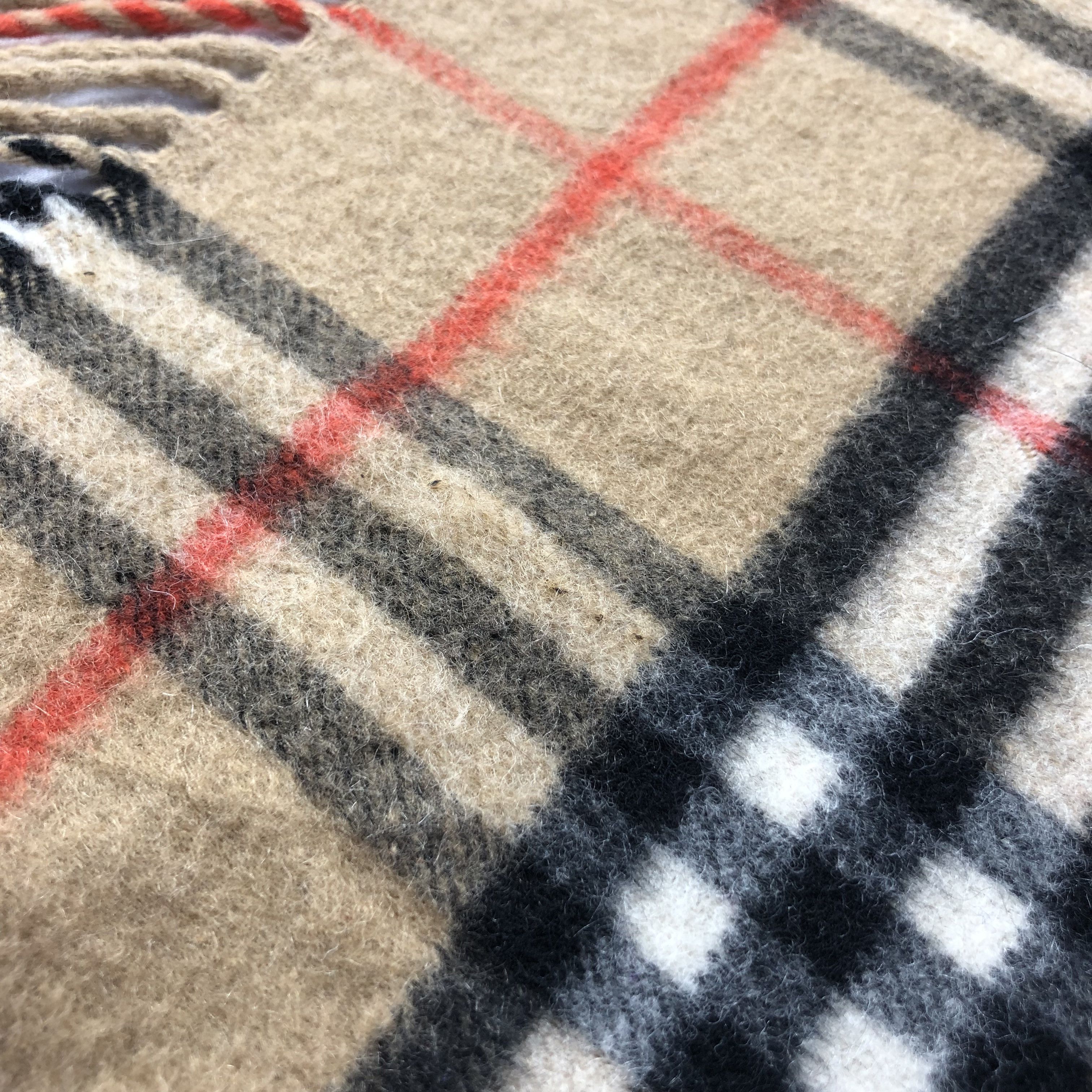 Burberry Burberrys Tan Nova Check Cashmere Scarf Muffler V1478 Size ONE SIZE - 8 Thumbnail