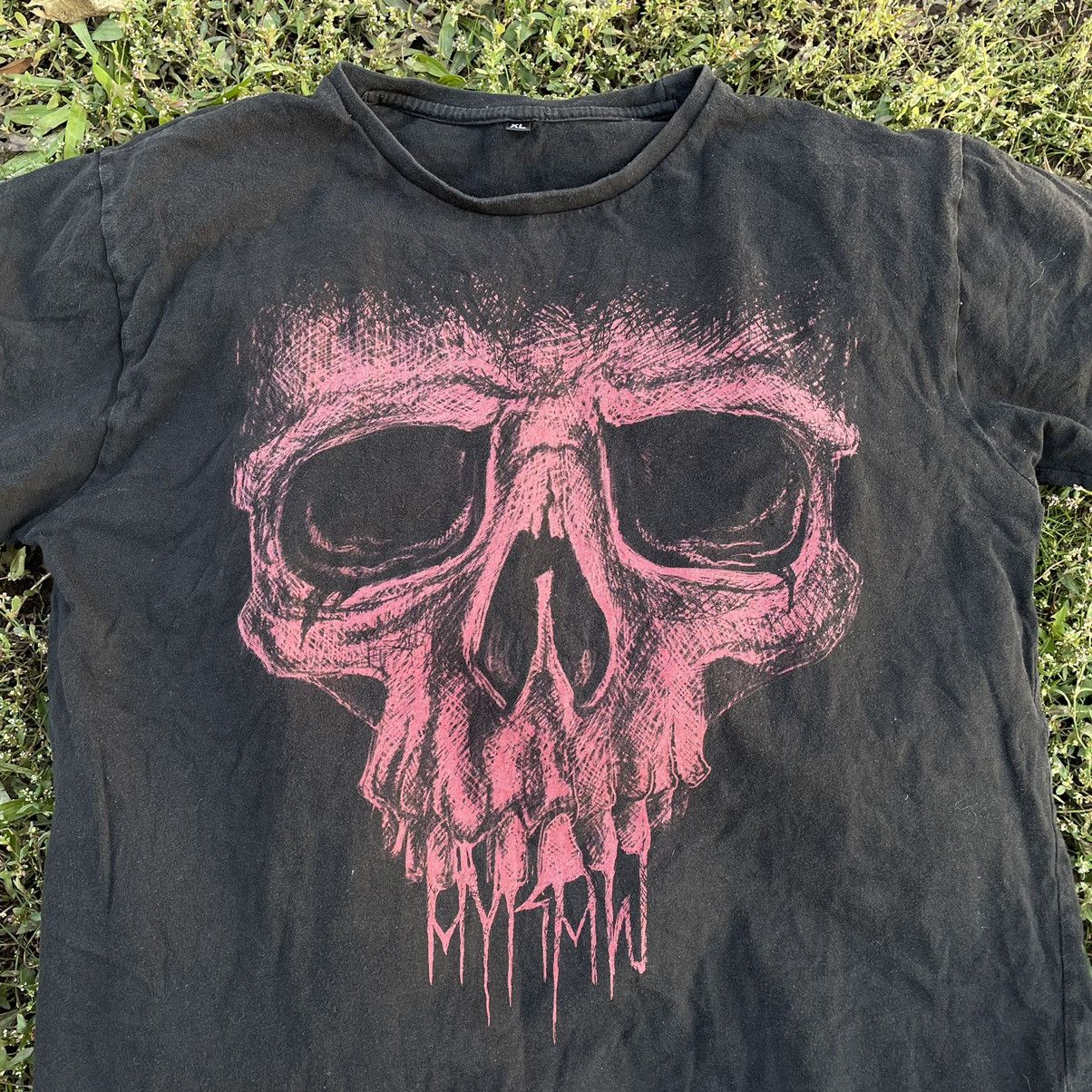 Vintage Vintage Y2K Sun Faded Skull Graphic Tee Goth Grunge Baggy XL Size US XL / EU 56 / 4 - 1 Thumbnail