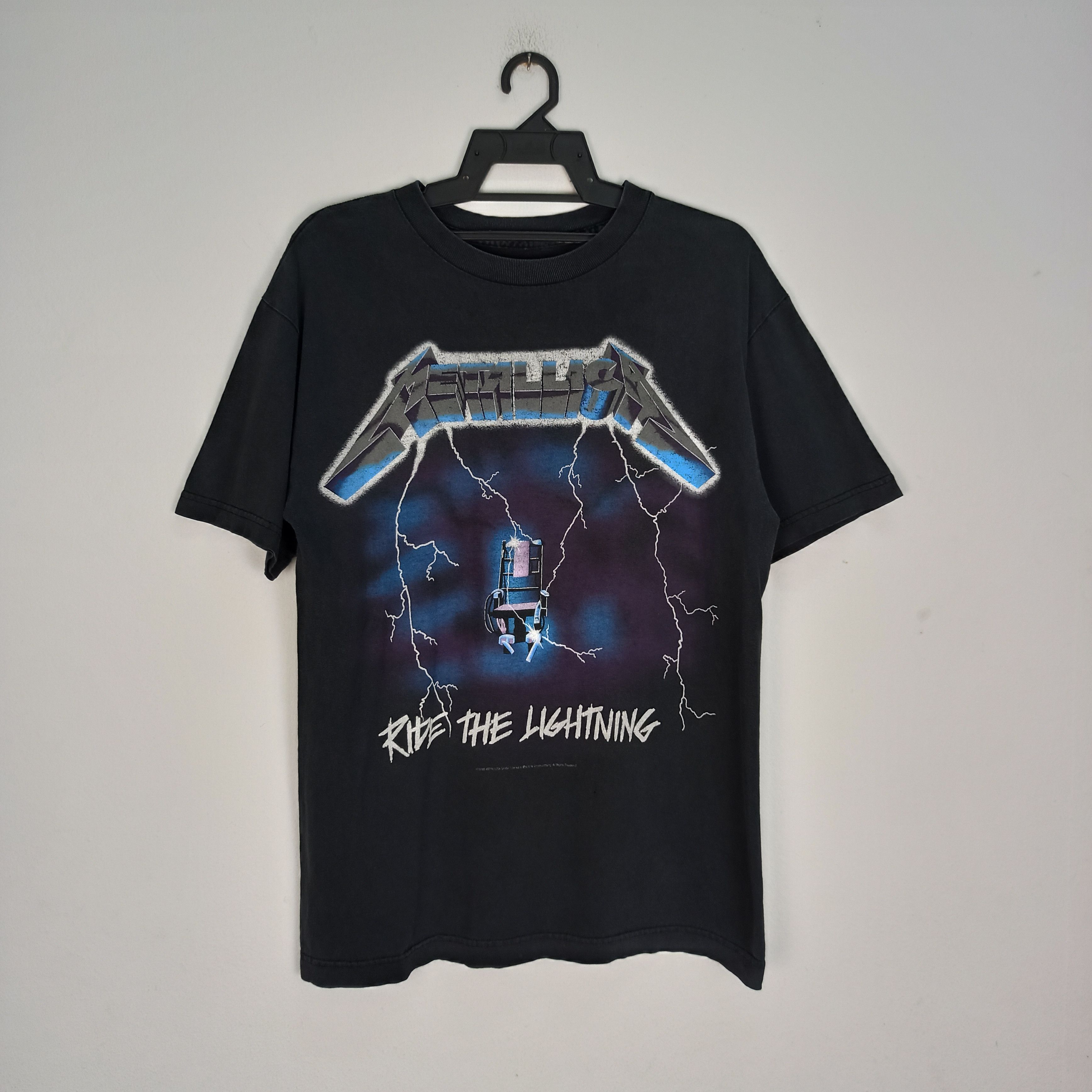 image of 00's Metallica Band Ride The Lightning Promo Tshirt in Faded Black, Men's (Size Medium)