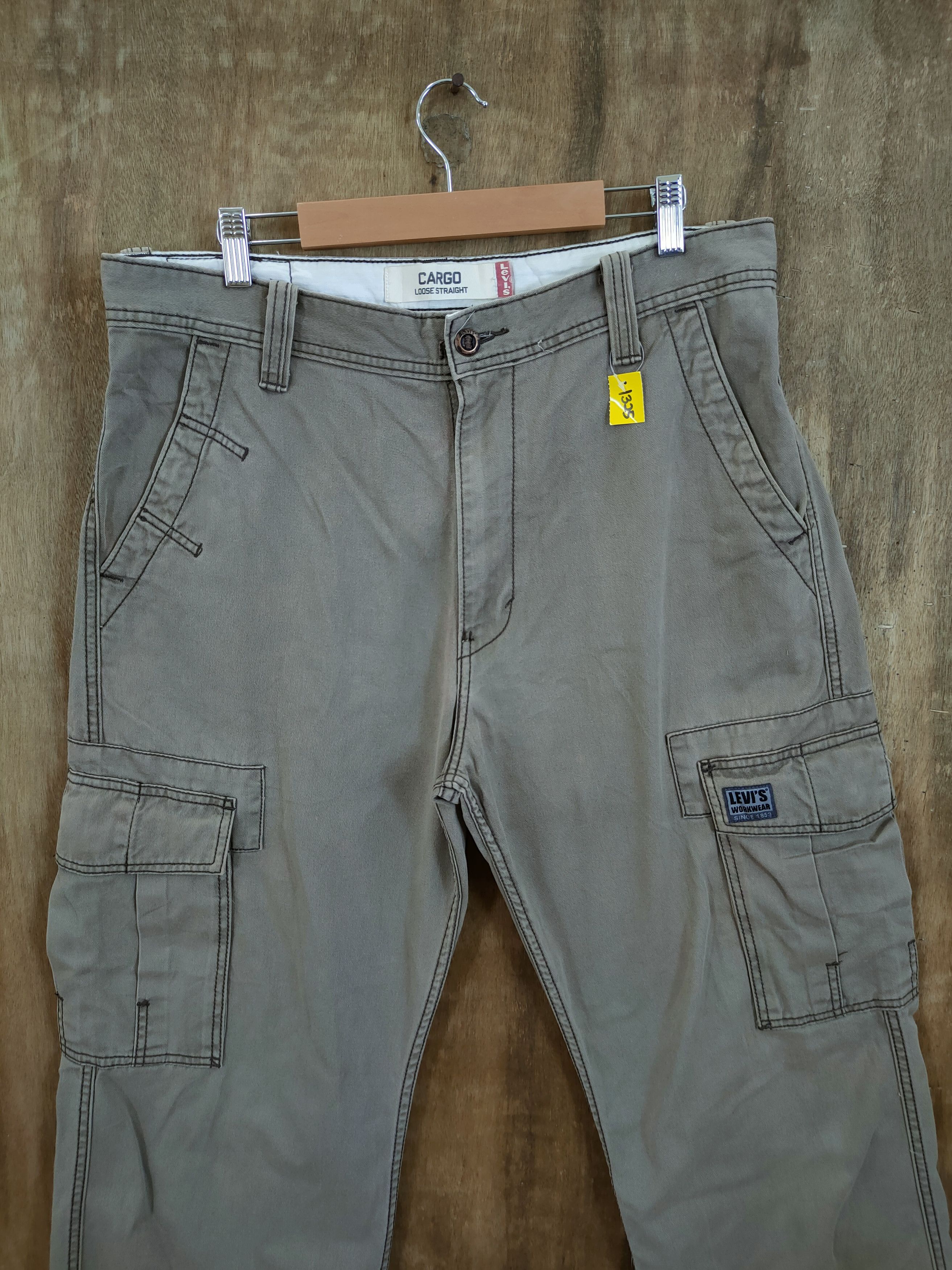 Levi's DL Levis Workwear multipocket tactical cargo pants #1325 Size US 33 - 4 Thumbnail