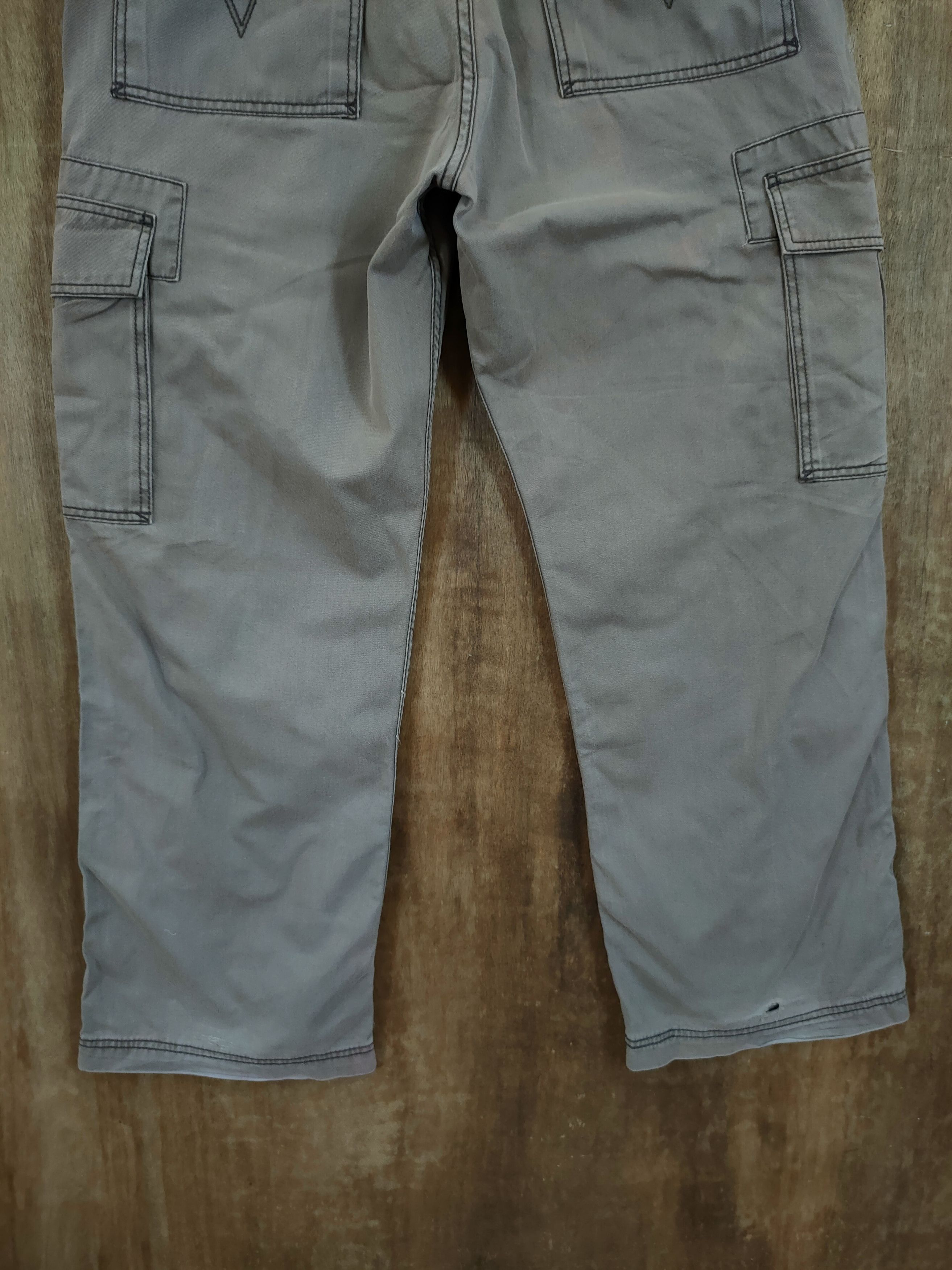 Levi's DL Levis Workwear multipocket tactical cargo pants #1325 Size US 33 - 8 Thumbnail