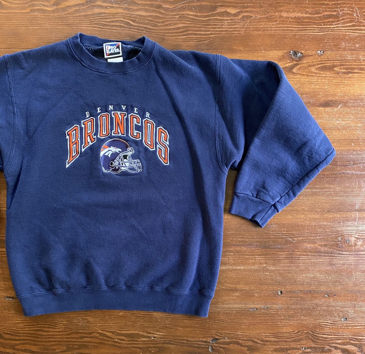 Vintage 90's Pro Player Denver Broncos Sweatshirt