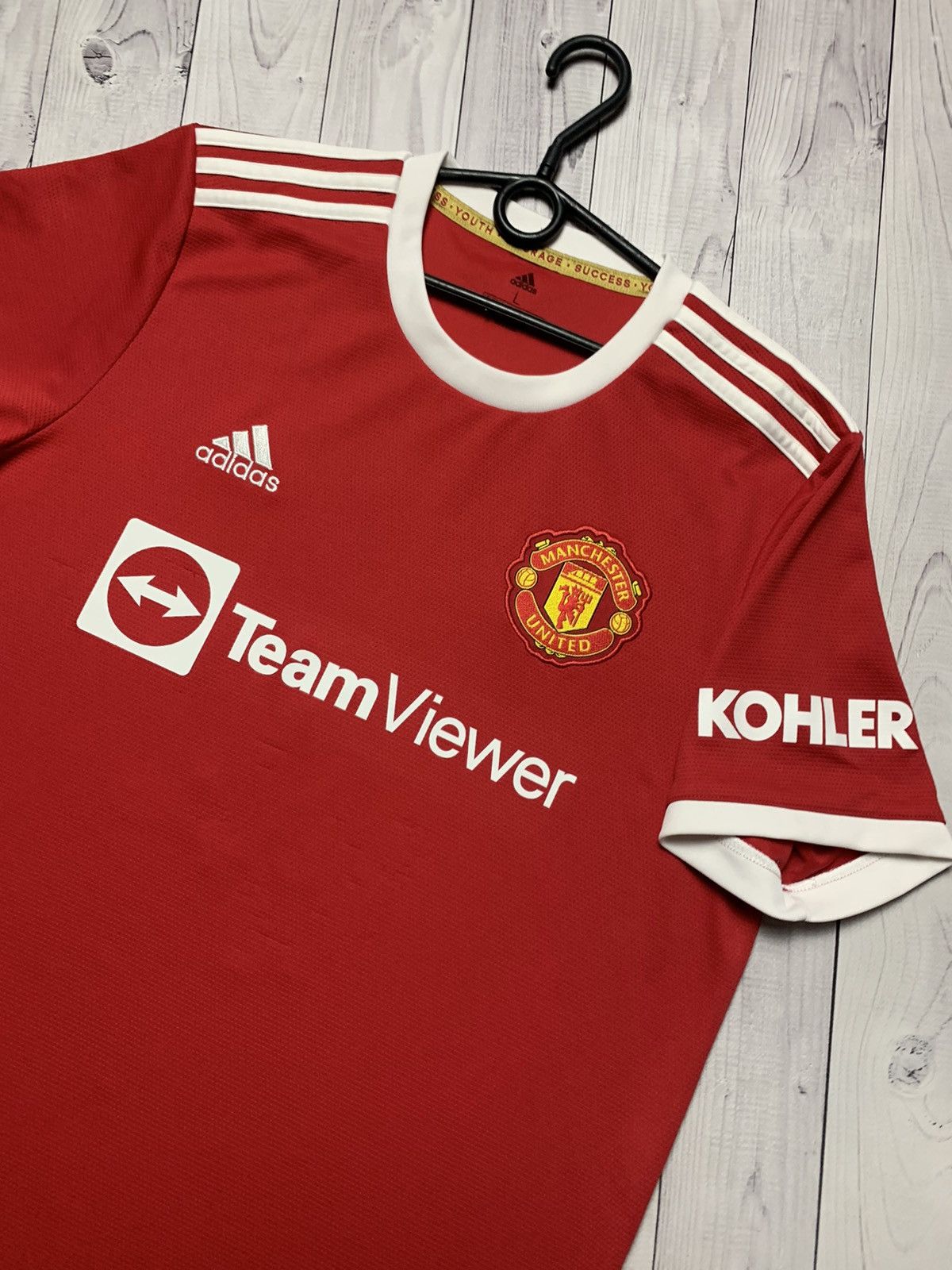 Adidas Manchester United Ronaldo 7 soccer jersey adidas size L Size US L / EU 52-54 / 3 - 5 Thumbnail