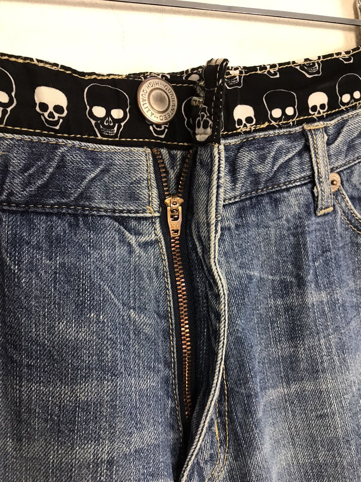 Japanese Brand × Vintage Vintage Japanese Brand Design Distressed Graphic Skull Jeans Size US 37 - 10 Thumbnail
