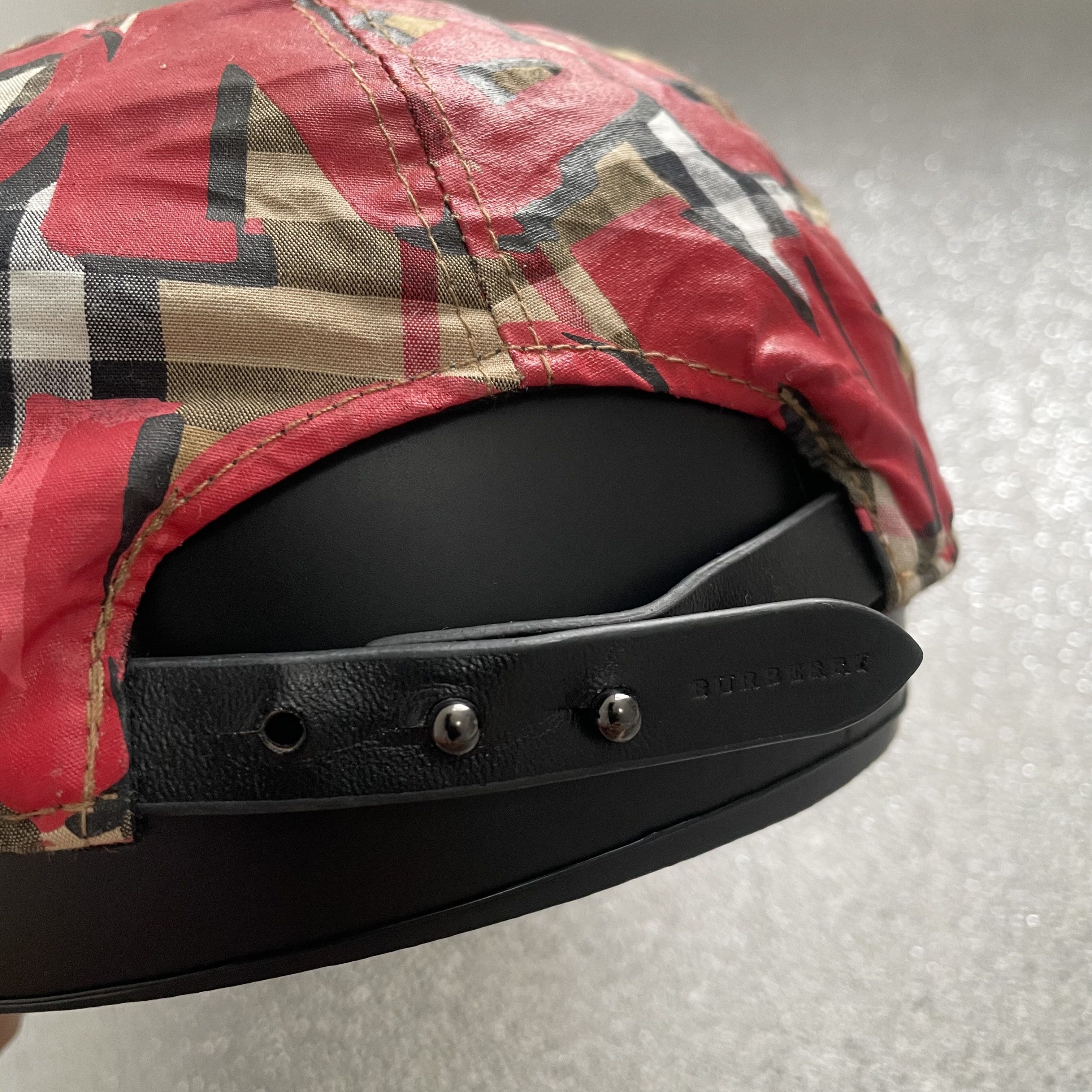 Burberry BURBERRY Hats Size ONE SIZE - 3 Thumbnail