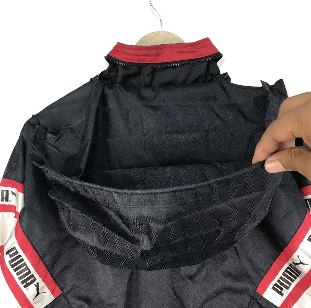 Puma Vintage 90s Puma Retro windbreaker Jacket Size US L / EU 52-54 / 3 - 7 Thumbnail