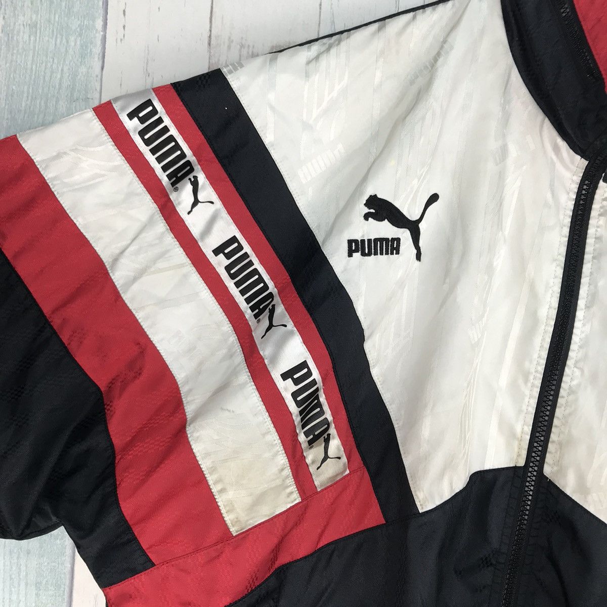 Puma Vintage 90s Puma Retro windbreaker Jacket Size US L / EU 52-54 / 3 - 9 Thumbnail