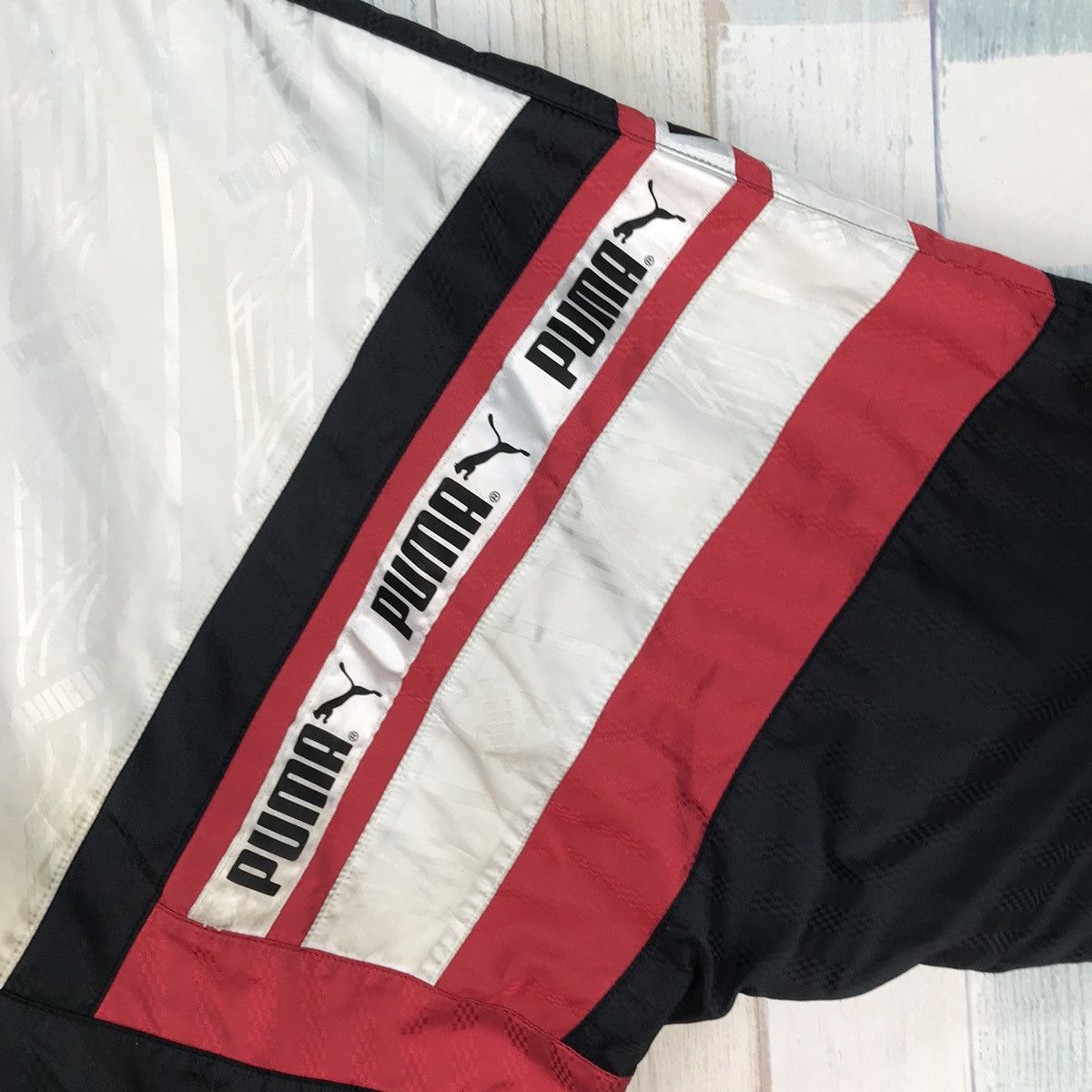 Puma Vintage 90s Puma Retro windbreaker Jacket Size US L / EU 52-54 / 3 - 8 Thumbnail