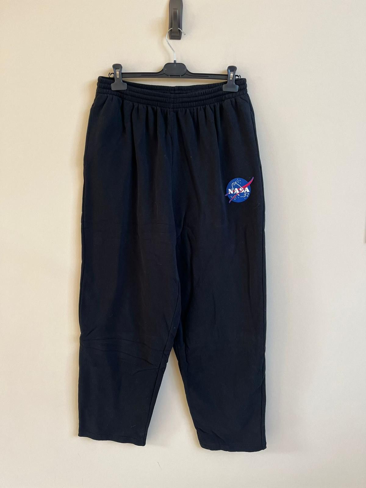 Balenciaga Nasa Logo Sweat Pants in Black Size US 30 / EU 46 - 2 Thumbnail