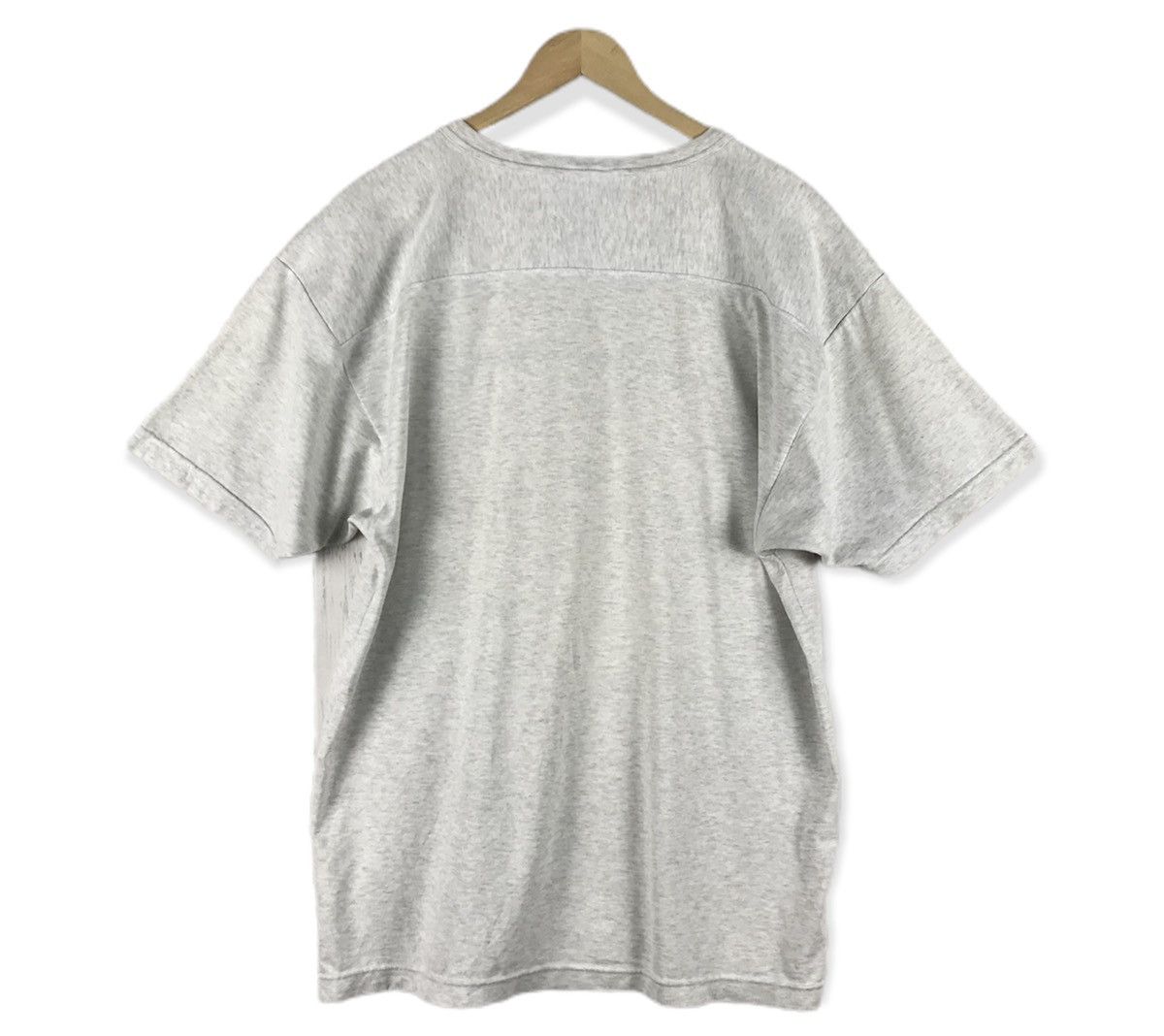 Champion Vintage Champion V-Neck T-Shirt Size US L / EU 52-54 / 3 - 4 Thumbnail