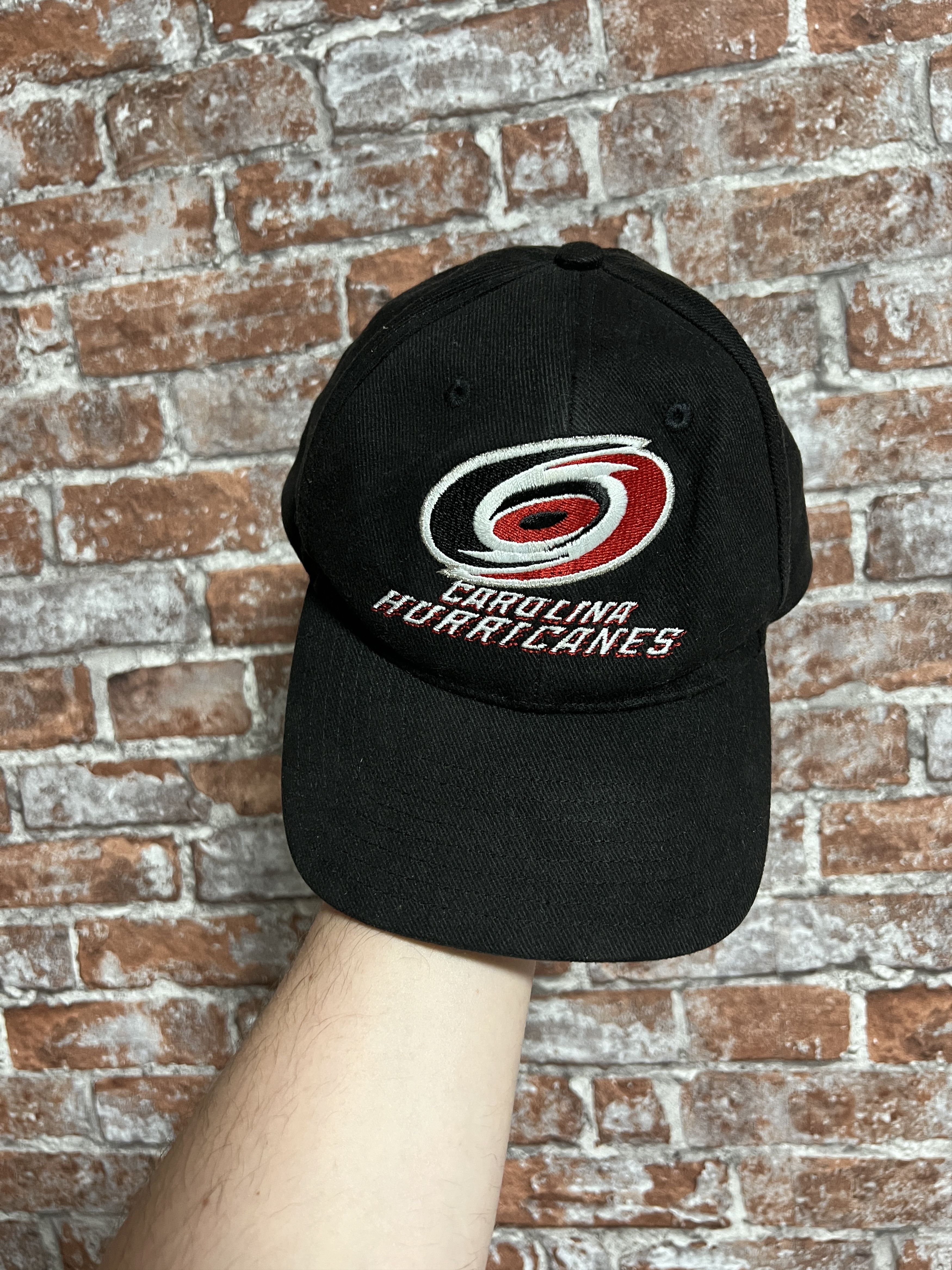 NHL Vintage 90s Carolina Hurricanes NHL Hockey Cap Size ONE SIZE - 2 Thumbnail