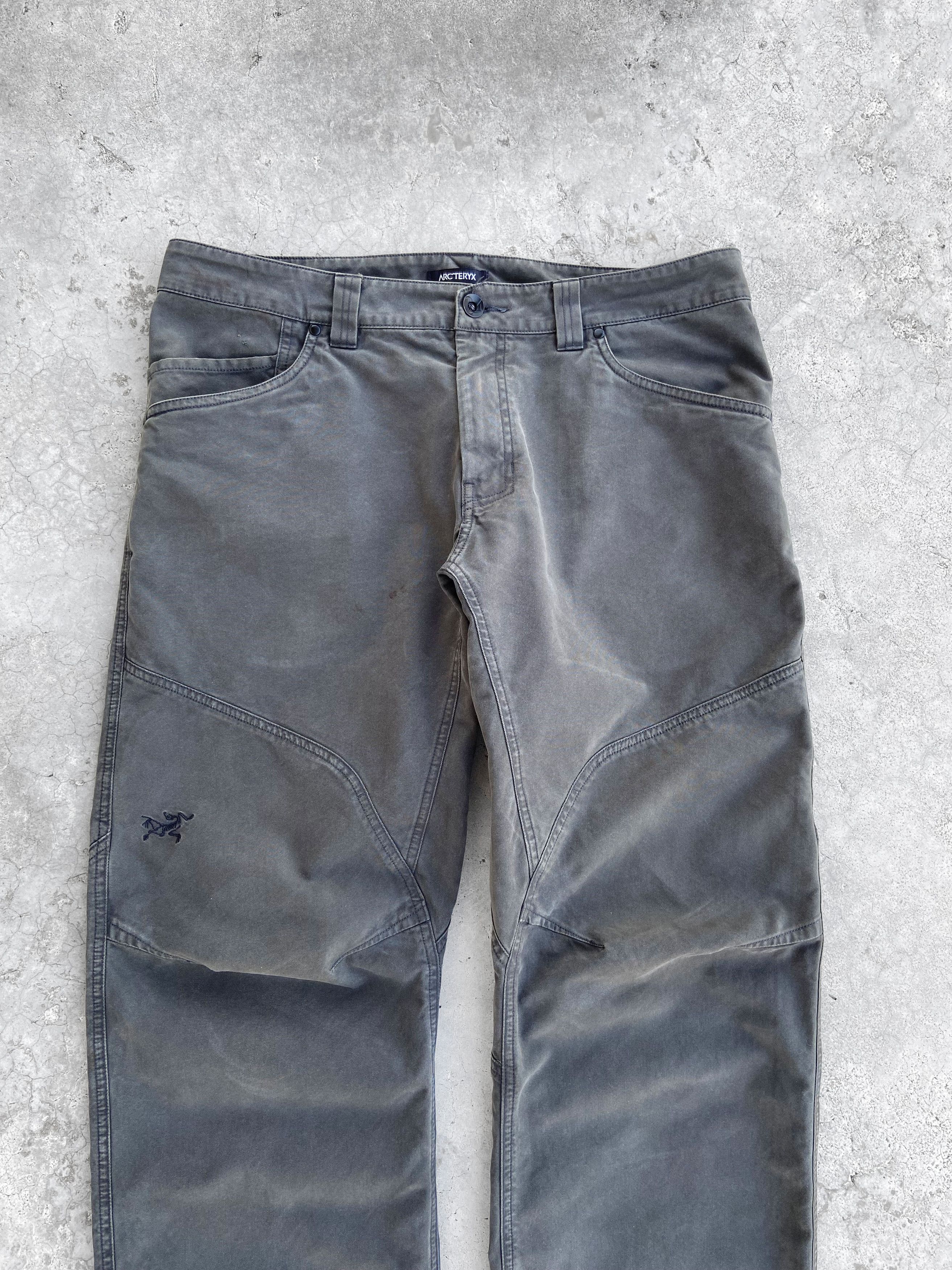🦴 Arc'teryx “Cronin” Pants Double Knee in Faded Black
