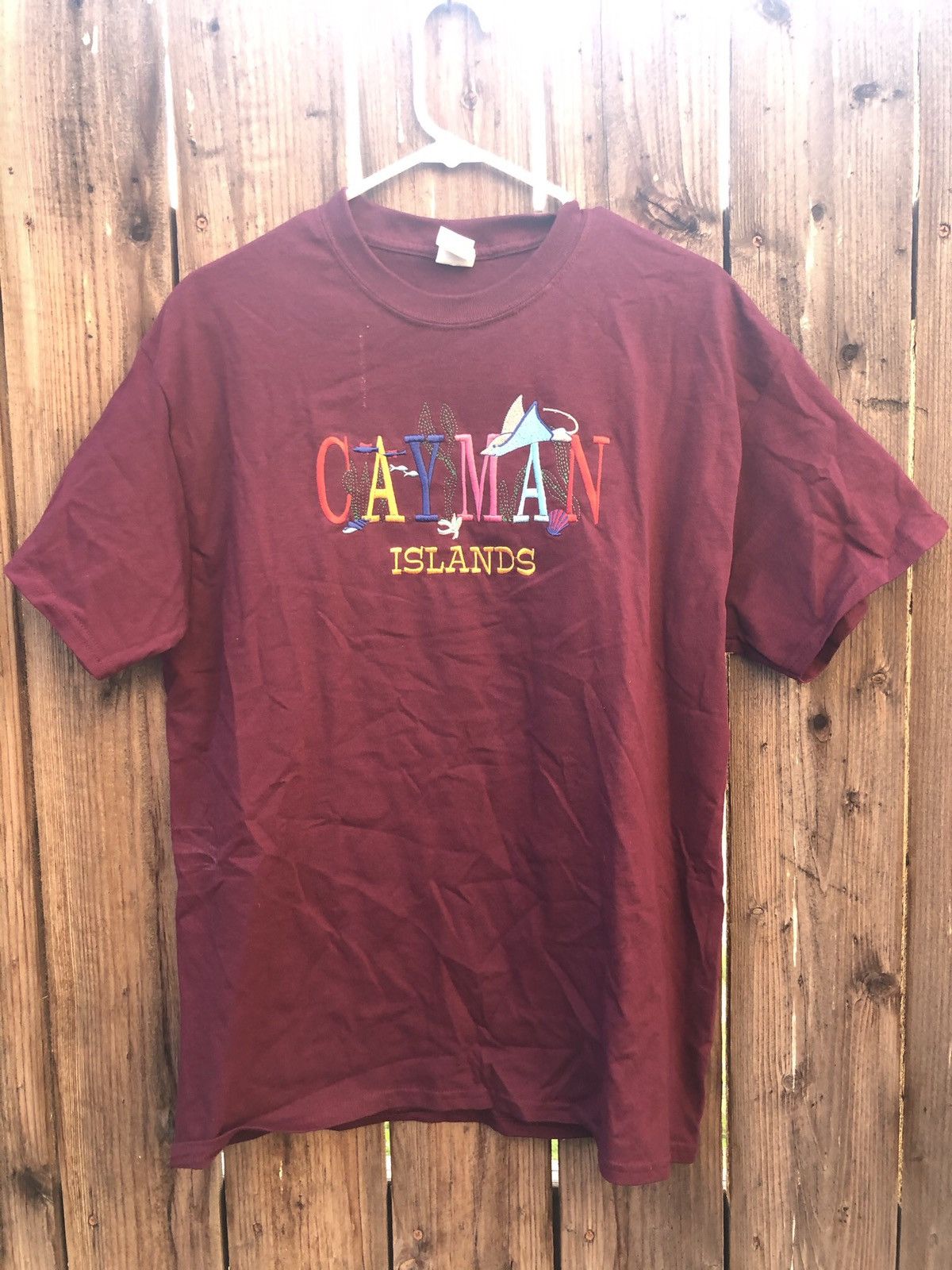 Gildan × Vacation × Vintage Burgundy Grand Cayman Islands Tee Size US L / EU 52-54 / 3 - 1 Thumbnail