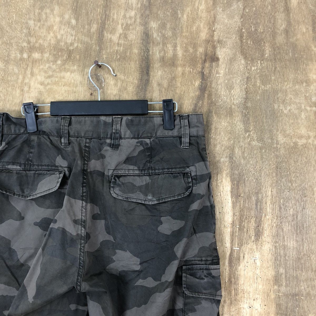Japanese Brand DLL Uniqlo Camo multipocket tactical cargo pants #117 Size US 31 - 10 Thumbnail