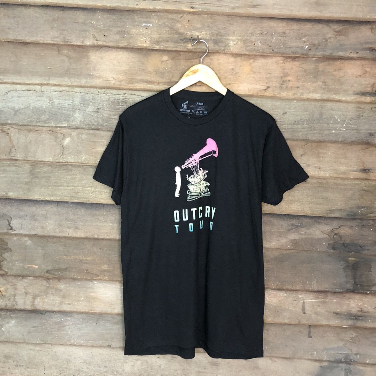 Band Tees Outery Tour Black Short Sleeve Tshirt #3581 Size US M / EU 48-50 / 2 - 3 Thumbnail