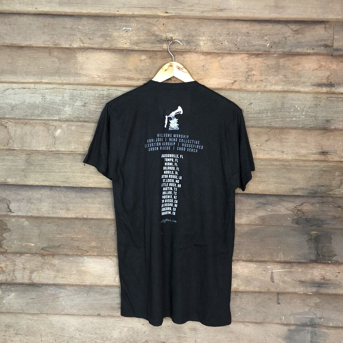 Band Tees Outery Tour Black Short Sleeve Tshirt #3581 Size US M / EU 48-50 / 2 - 11 Thumbnail
