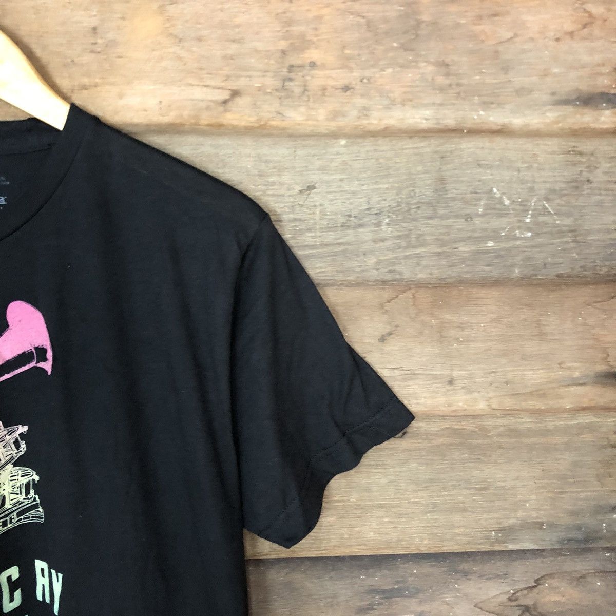 Band Tees Outery Tour Black Short Sleeve Tshirt #3581 Size US M / EU 48-50 / 2 - 4 Thumbnail