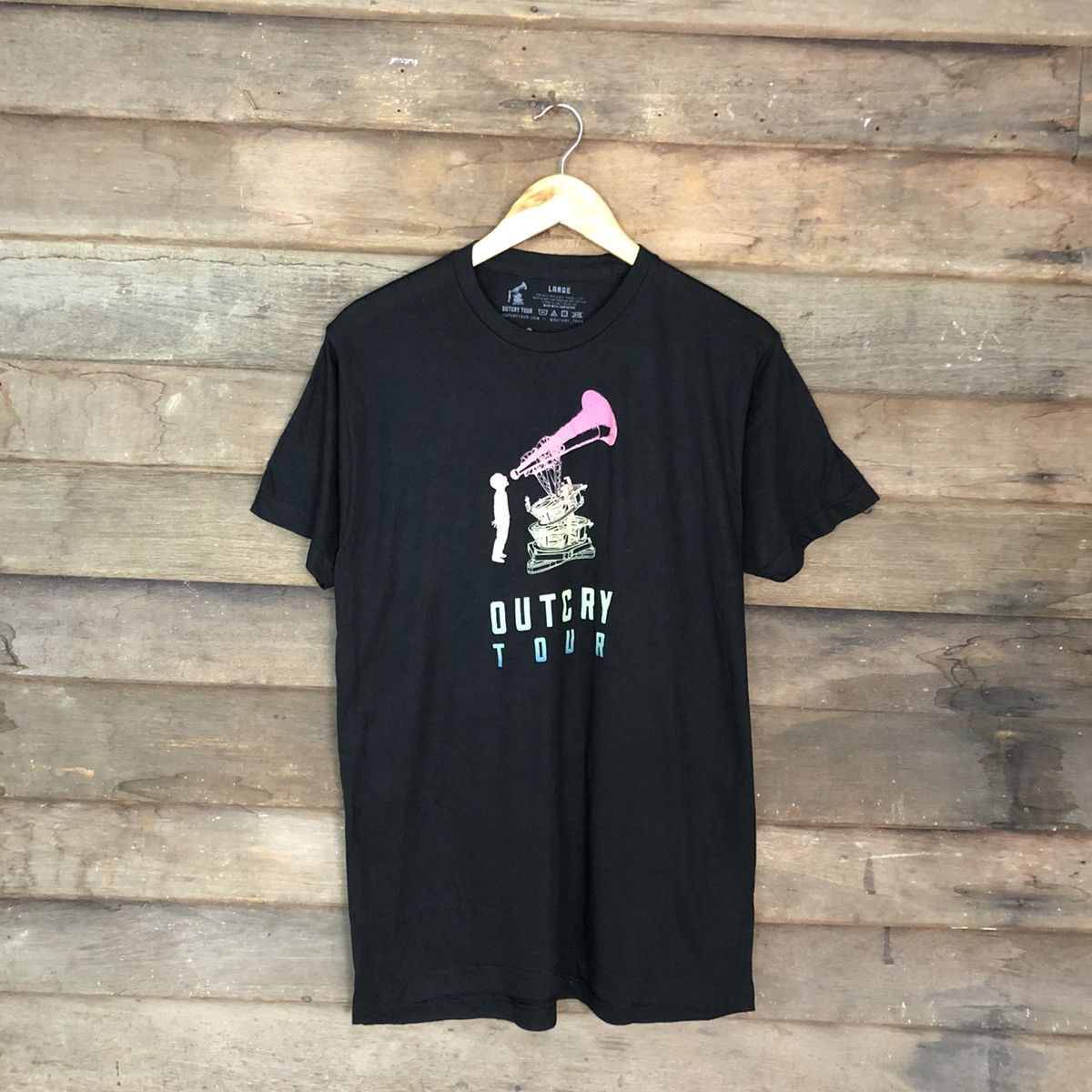 Band Tees Outery Tour Black Short Sleeve Tshirt #3581 Size US M / EU 48-50 / 2 - 1 Thumbnail
