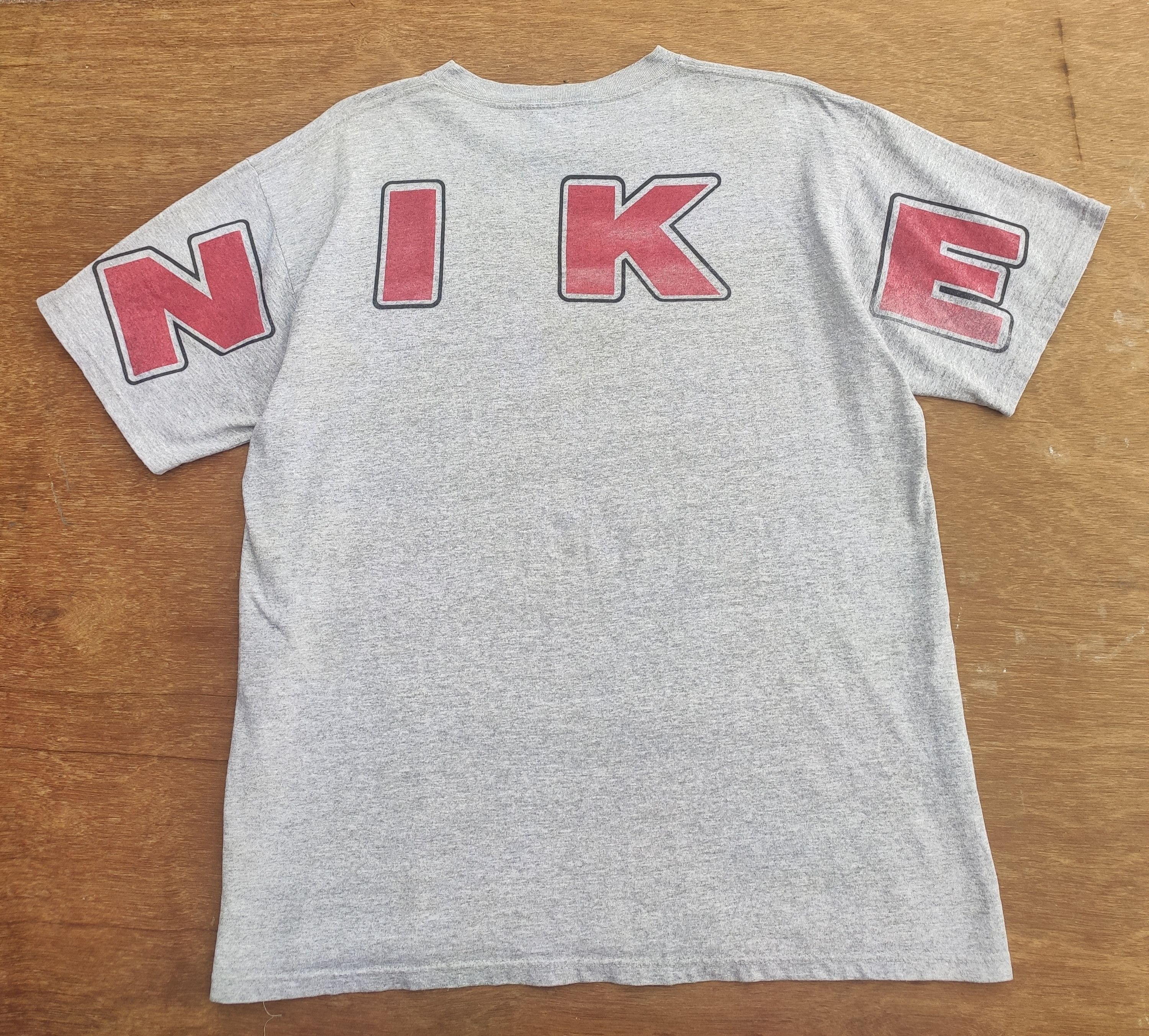 Nike 🔥 Vintage 90s Vintage NIKE T shirt spell out Size US L / EU 52-54 / 3 - 1 Thumbnail