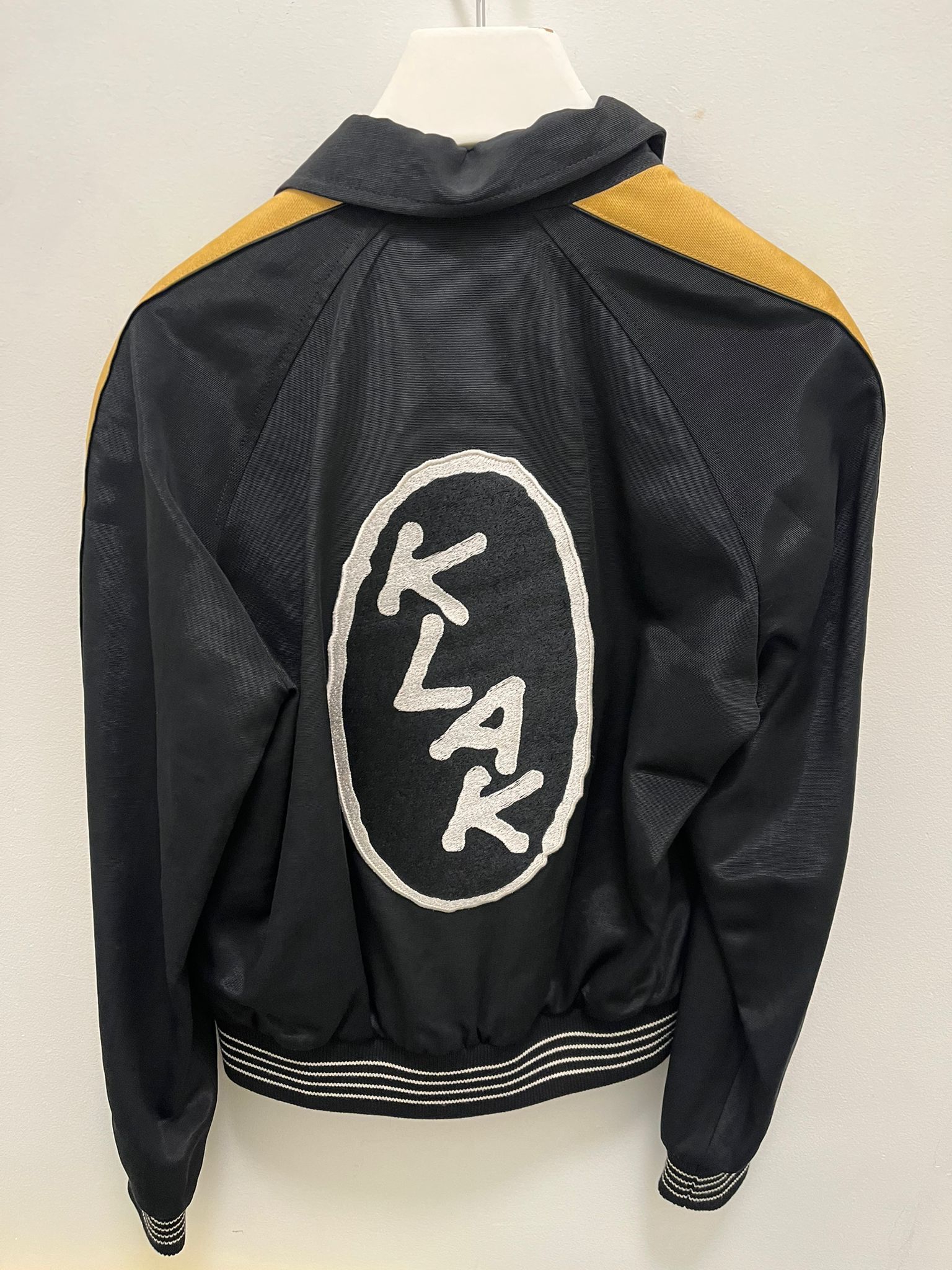 Celine Christian Marclay Teddy Raglan in Yellow & Black Size US S / EU 44-46 / 1 - 7 Thumbnail