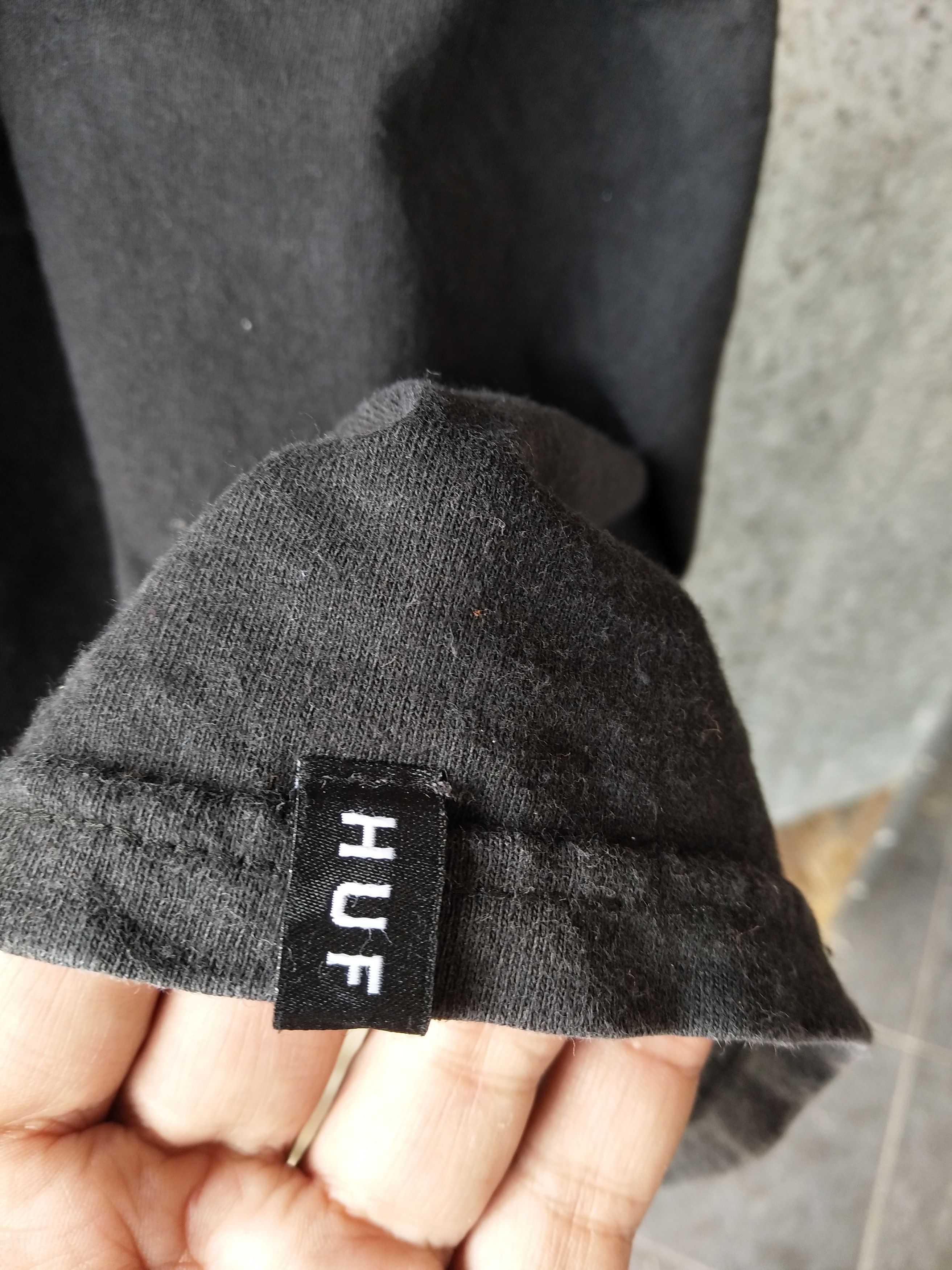 Huf HUF big logo t shirt roundneck Size US L / EU 52-54 / 3 - 3 Thumbnail
