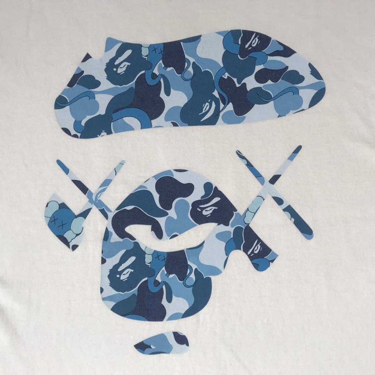 Bape × Kaws BAPE × kaws ABC camo blue Big face T-shirt a bathing ape Size US M / EU 48-50 / 2 - 2 Thumbnail