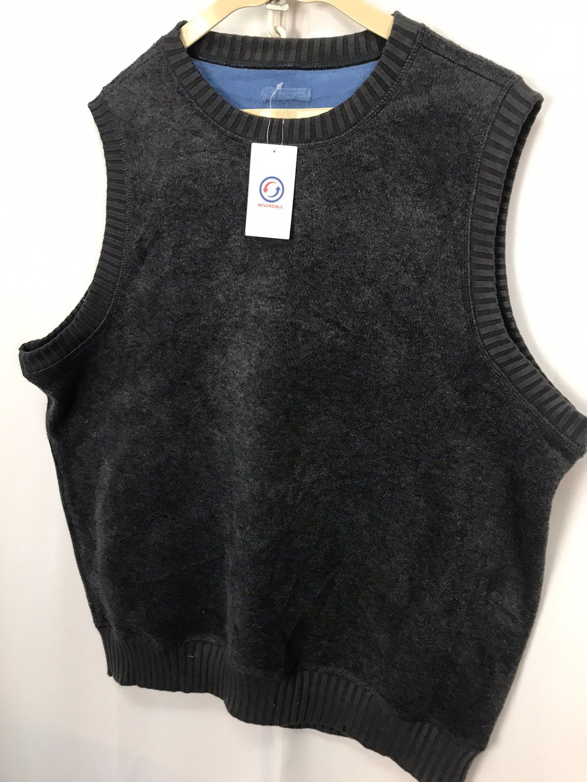 Uniqlo Uniqlo reversible sleeveless sweatshirt Size US M / EU 48-50 / 2 - 3 Thumbnail