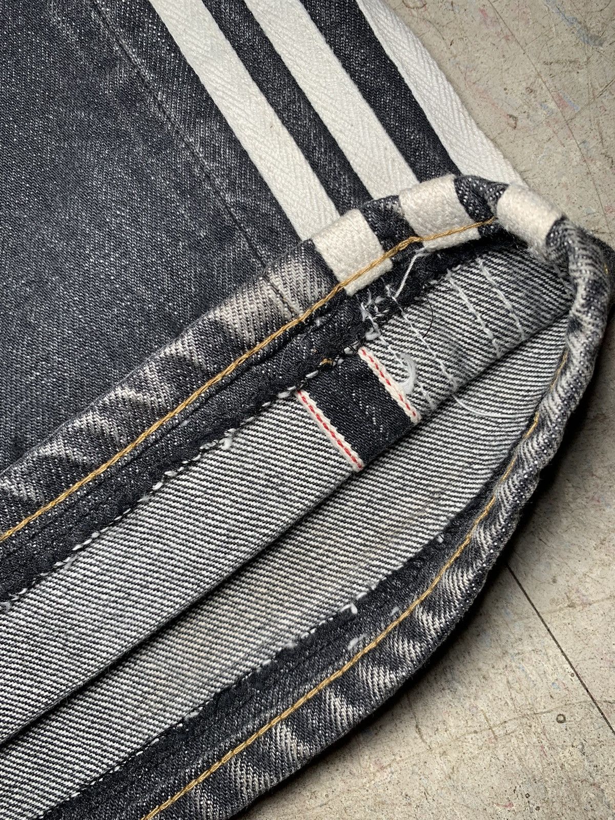 Adidas Y-3 Yohji Yamamoto SS04 3 Strip Spotted Horse Denim Jeans Size US 32 / EU 48 - 18 Thumbnail