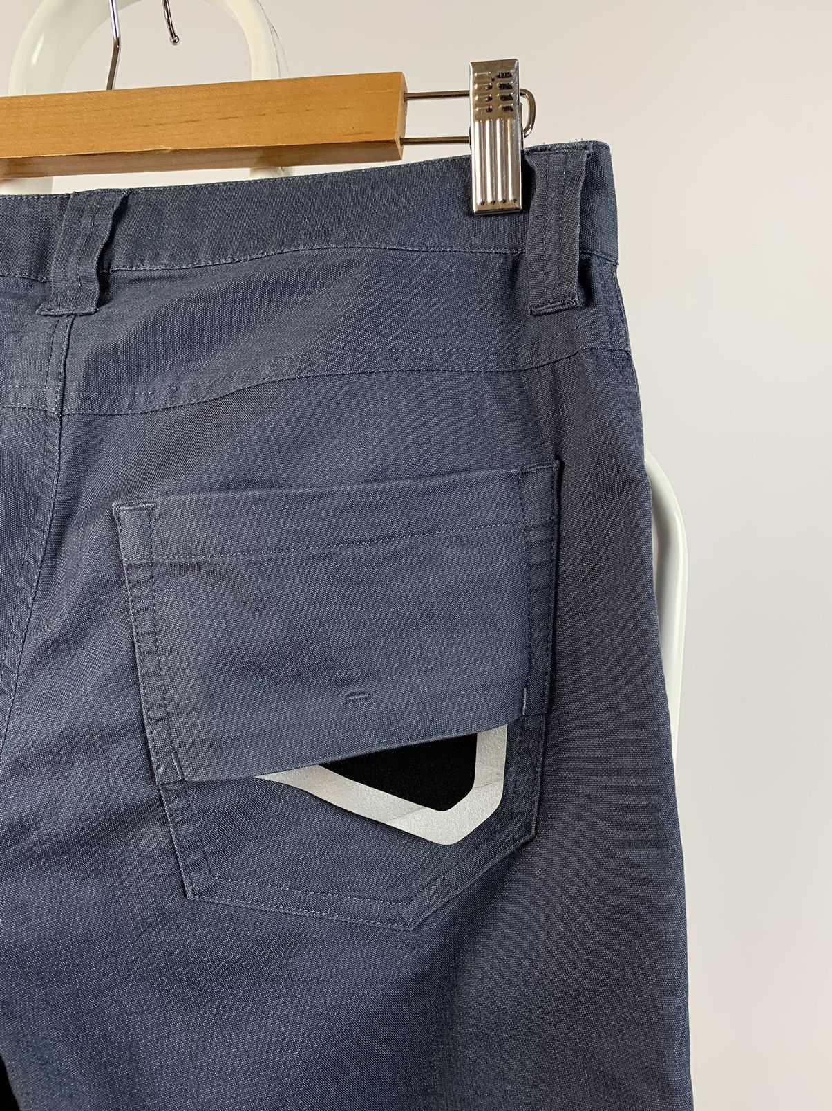 Arc'teryx Arcteryx A2B Commuter Cargo Navy Reflective Pants Size US 30 / EU 46 - 13 Thumbnail