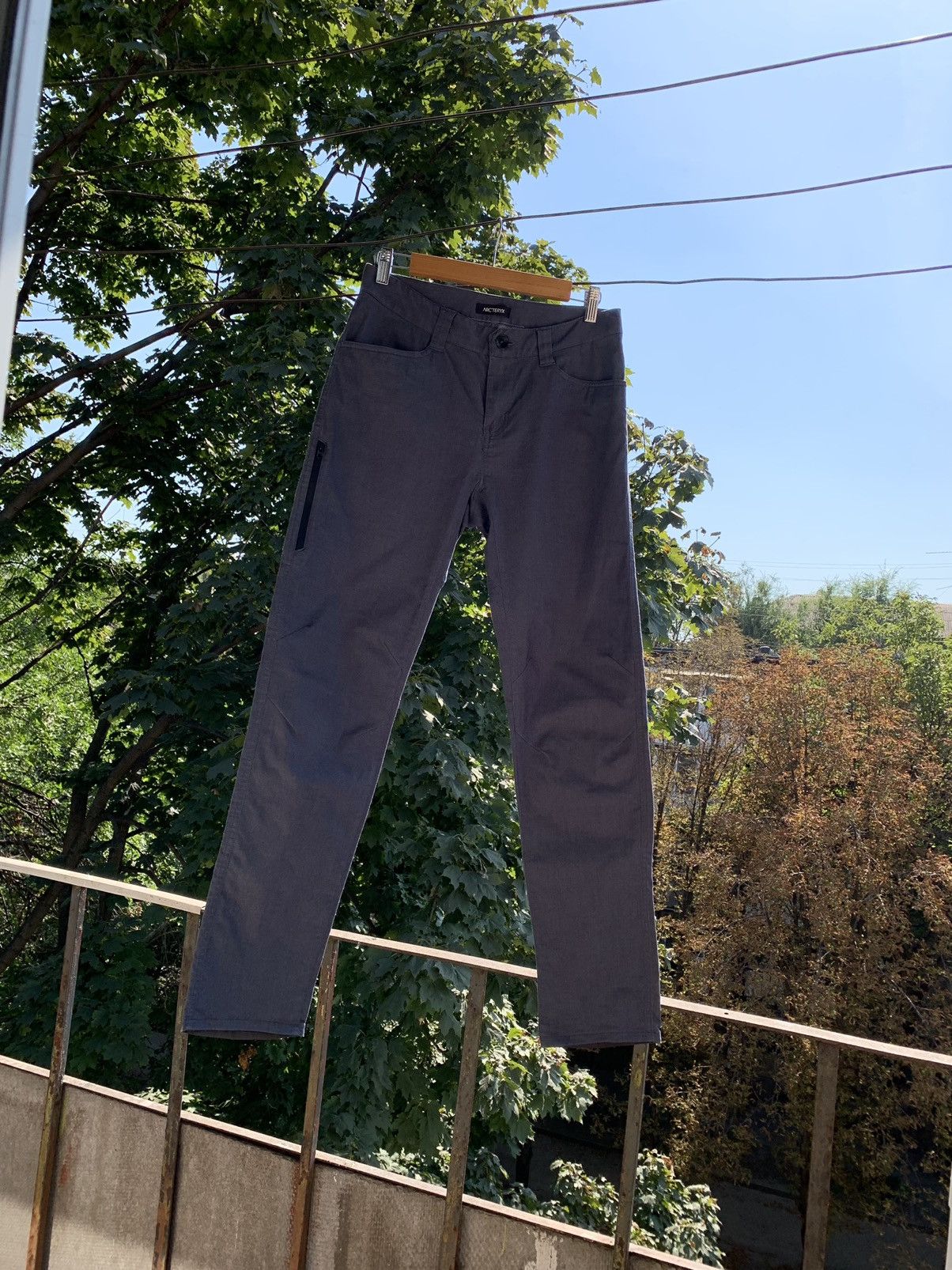 Arc'teryx Arcteryx A2B Commuter Cargo Navy Reflective Pants Size US 30 / EU 46 - 19 Thumbnail