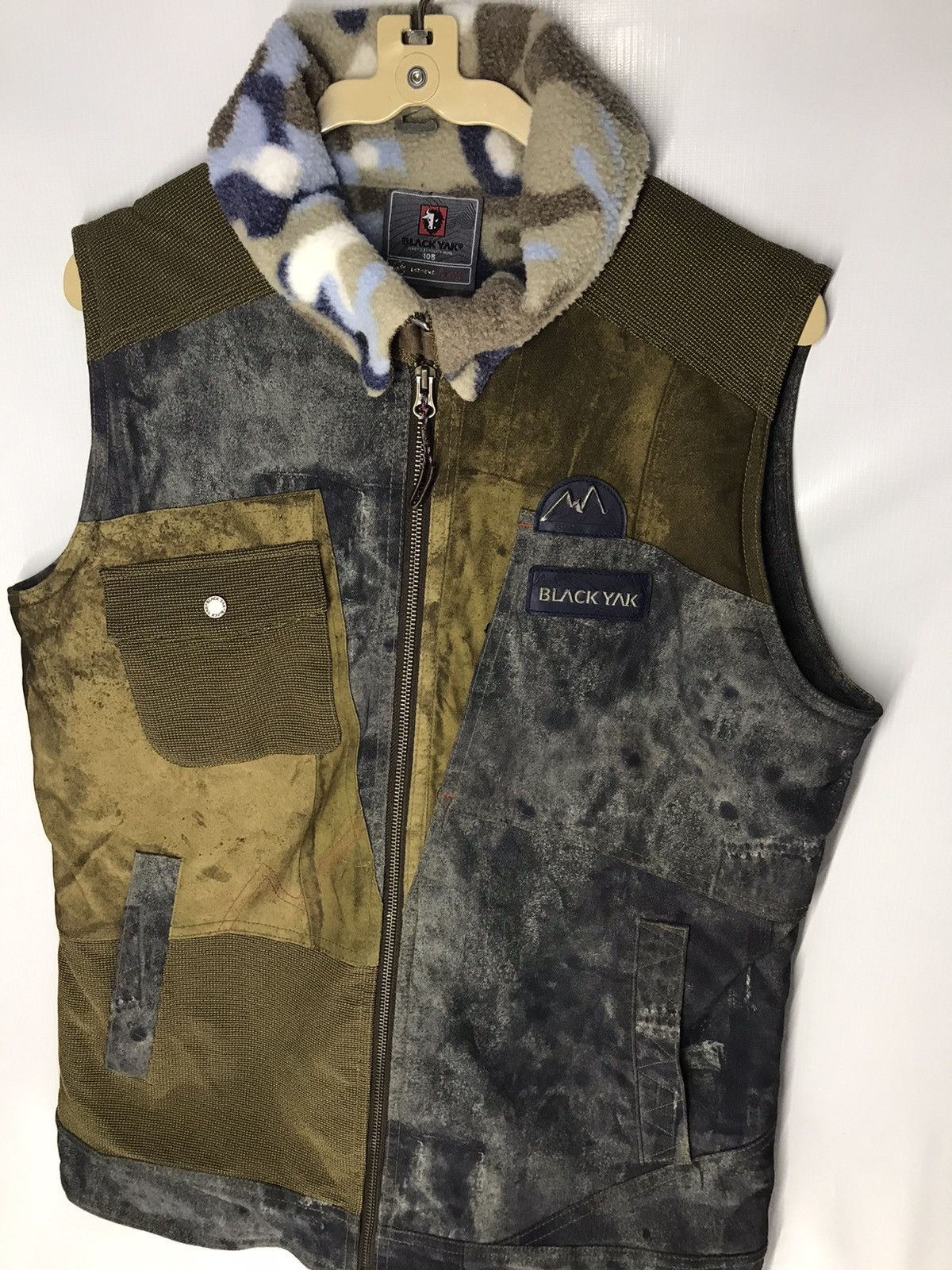BLACKYAK Black yak extreme outdoor sleeveless jacket Size US M / EU 48-50 / 2 - 8 Thumbnail