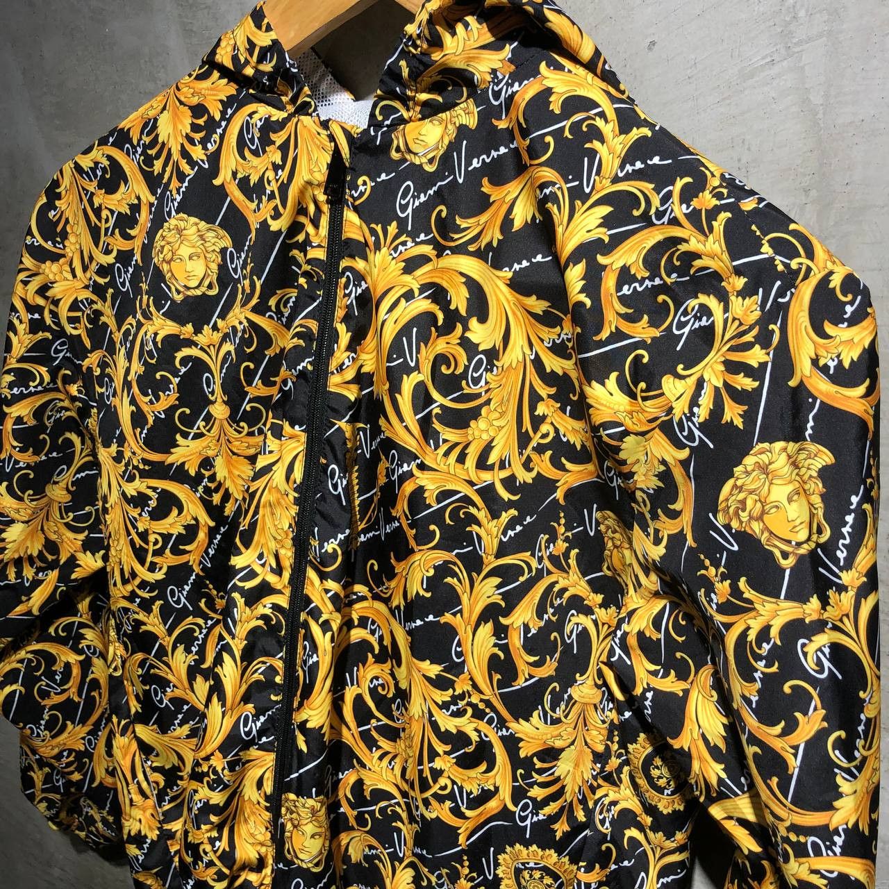 Versace Versace Medusa All over print windbreaker Size US XS / EU 42 / 0 - 11 Thumbnail