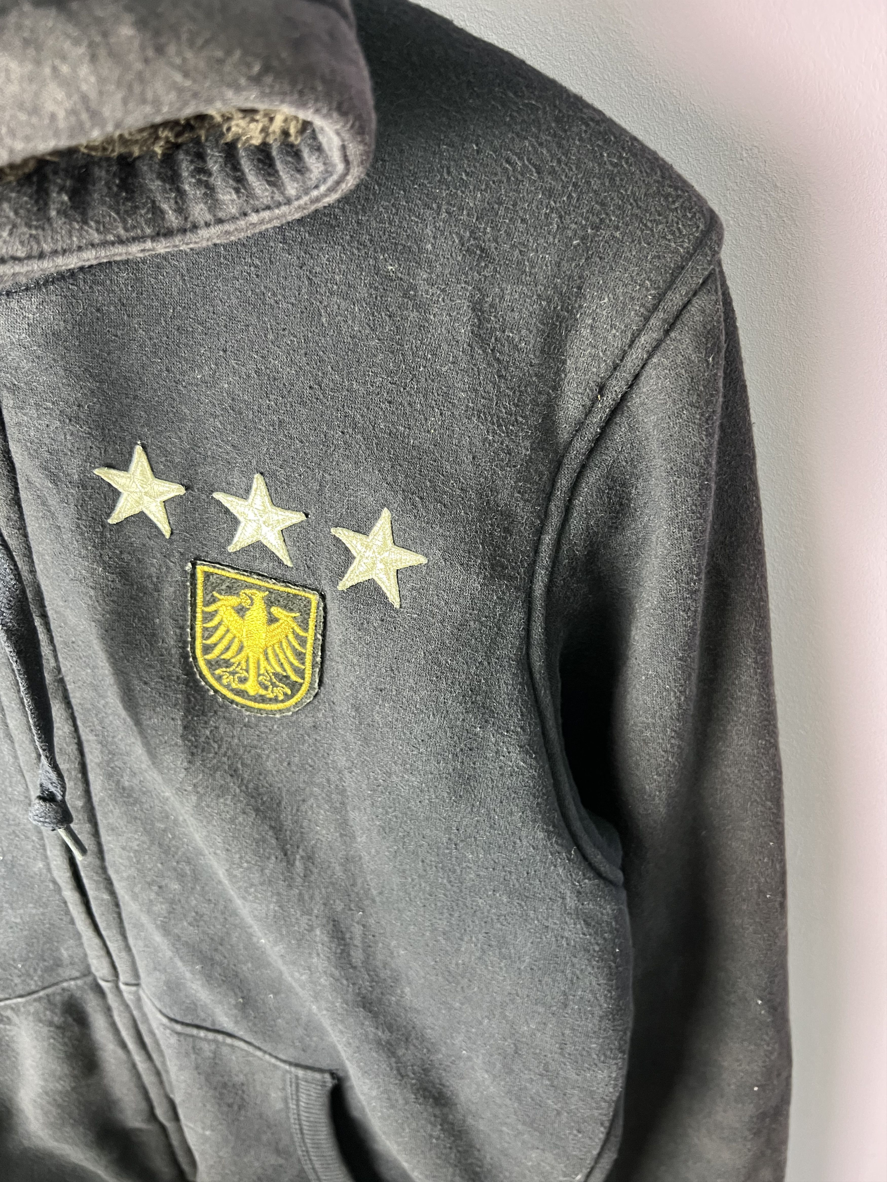 Uniqlo 🔥Sun Faded Uniqlo Patches Faux Fur Hoodies Size US S / EU 44-46 / 1 - 6 Thumbnail