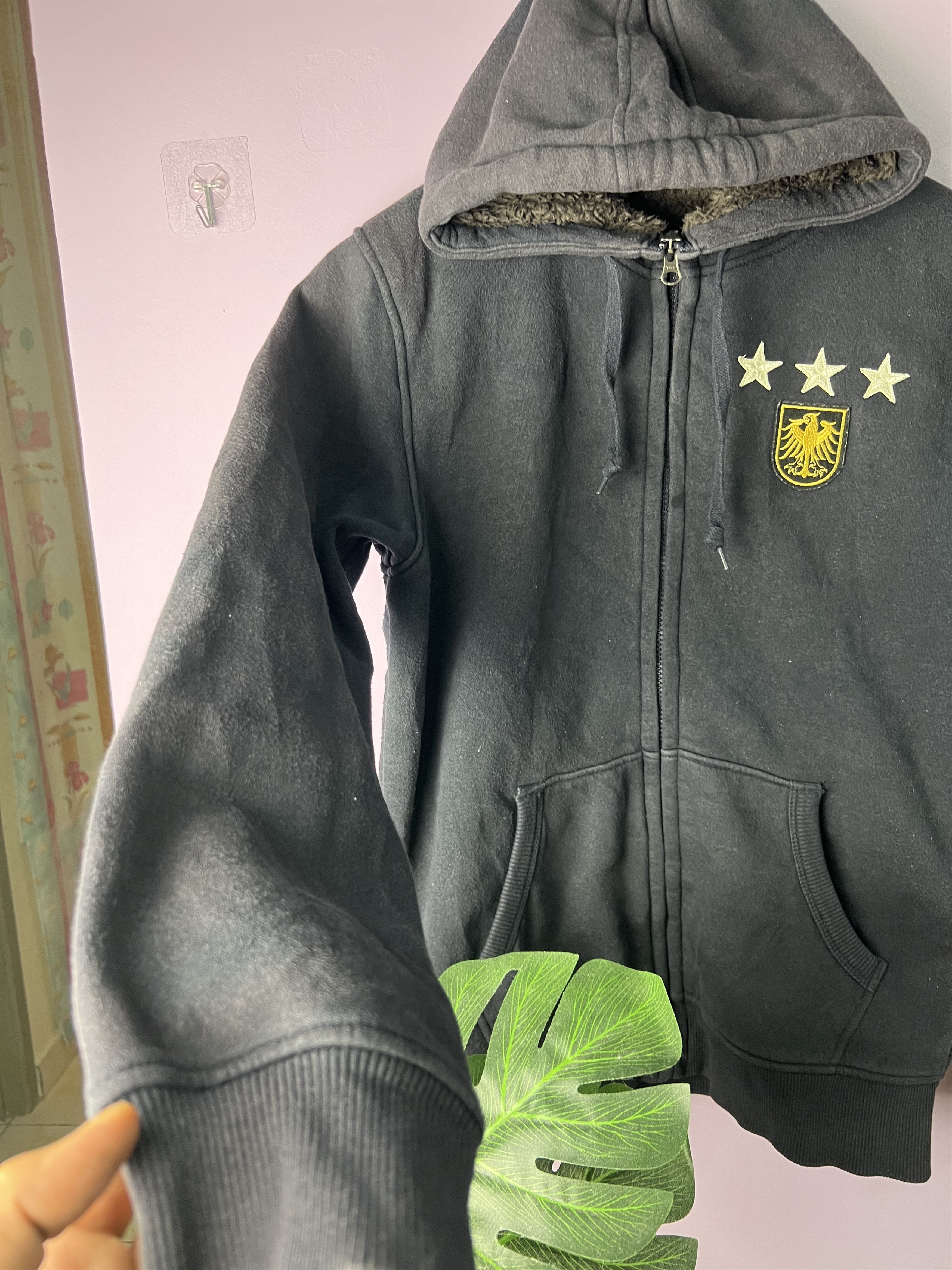 Uniqlo 🔥Sun Faded Uniqlo Patches Faux Fur Hoodies Size US S / EU 44-46 / 1 - 10 Thumbnail