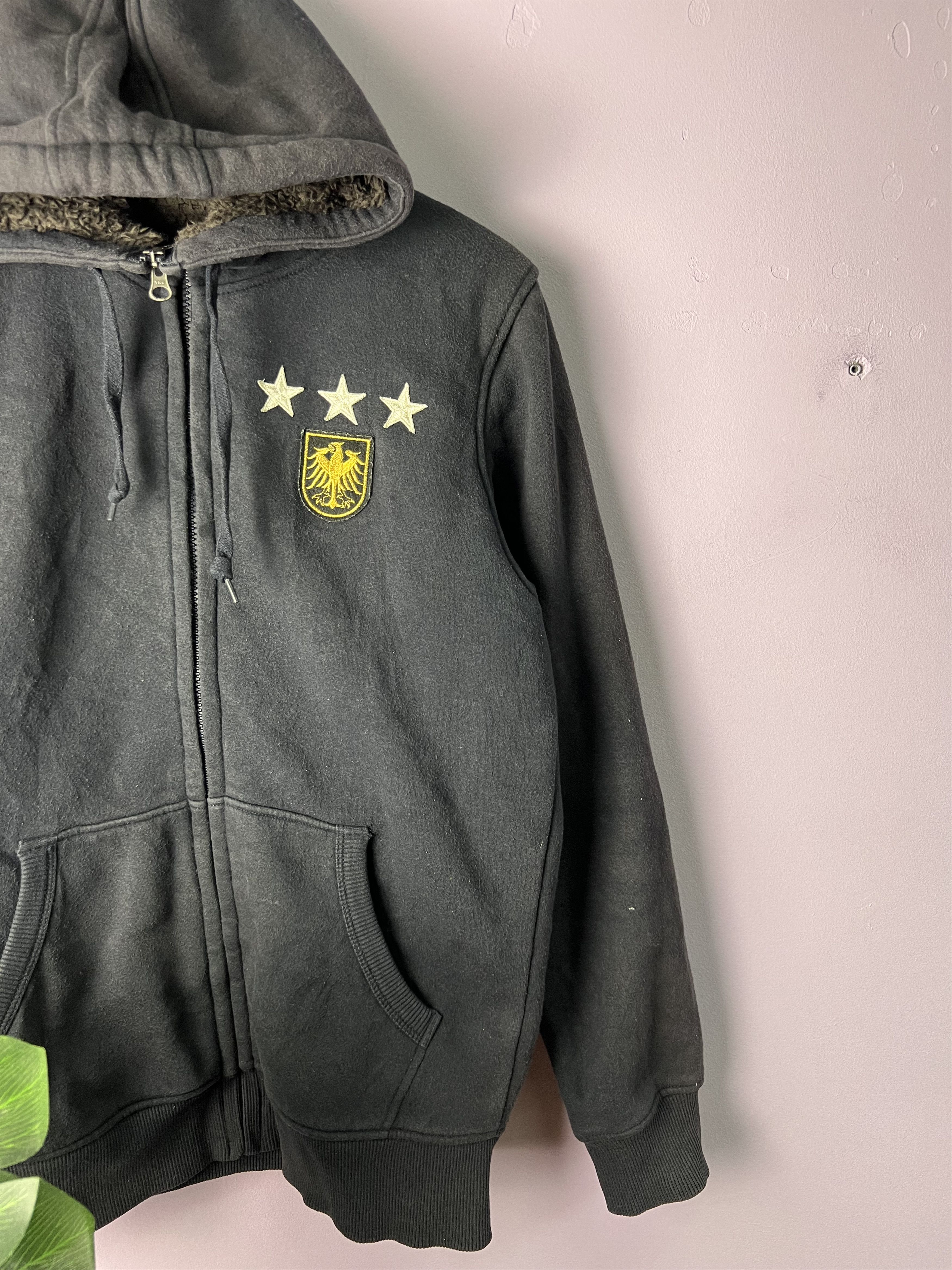 Uniqlo 🔥Sun Faded Uniqlo Patches Faux Fur Hoodies Size US S / EU 44-46 / 1 - 4 Thumbnail