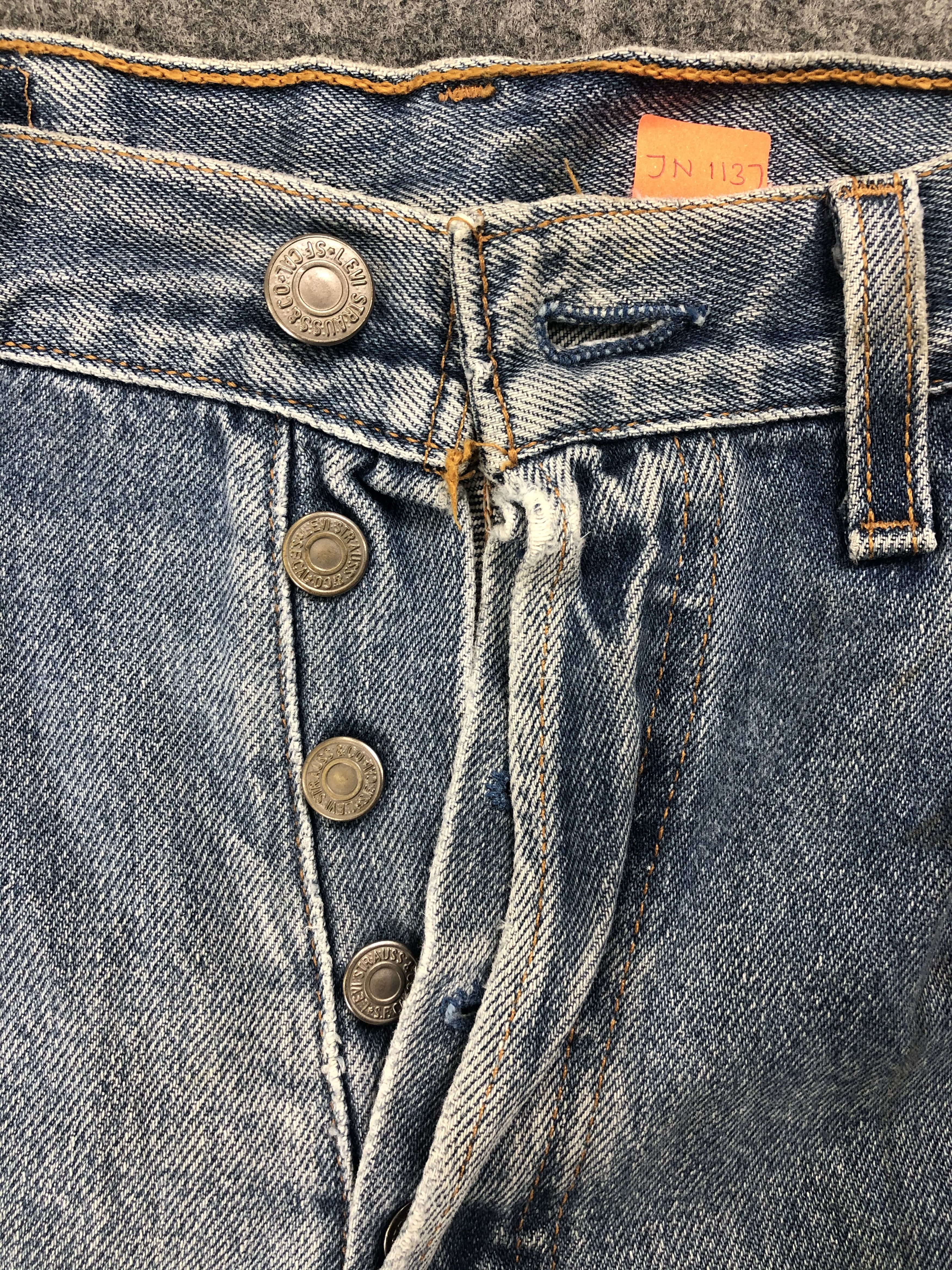 Levi's Light Wash Vintage Levi's 501 Jeans 29x31 Denim -JN1137 Size US 29 - 6 Thumbnail