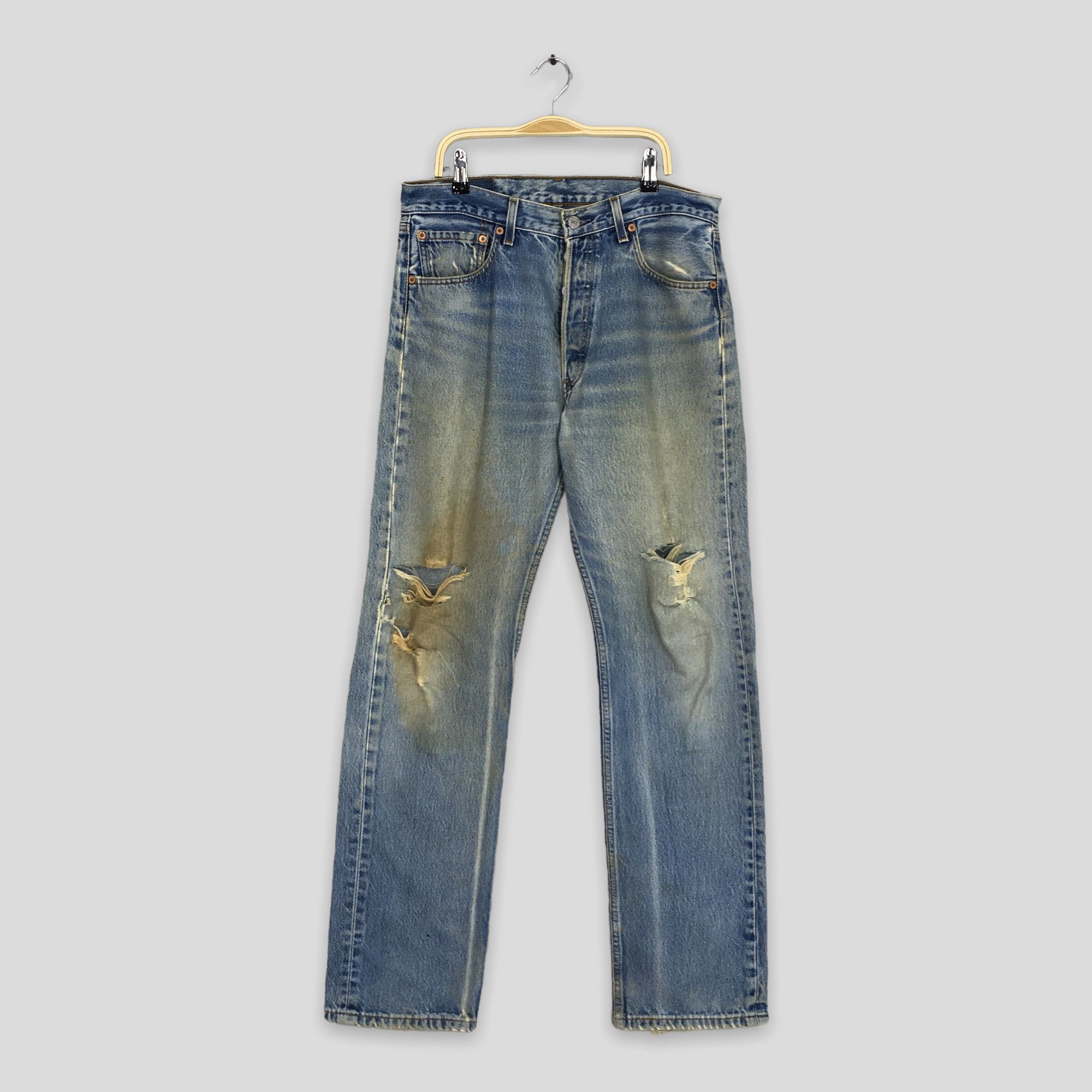 Image of Distressed Denim x Levis Size 31X32 Vintage 90's Levi's 501Xx Distressed Ripped Jeans in Blue, Men'