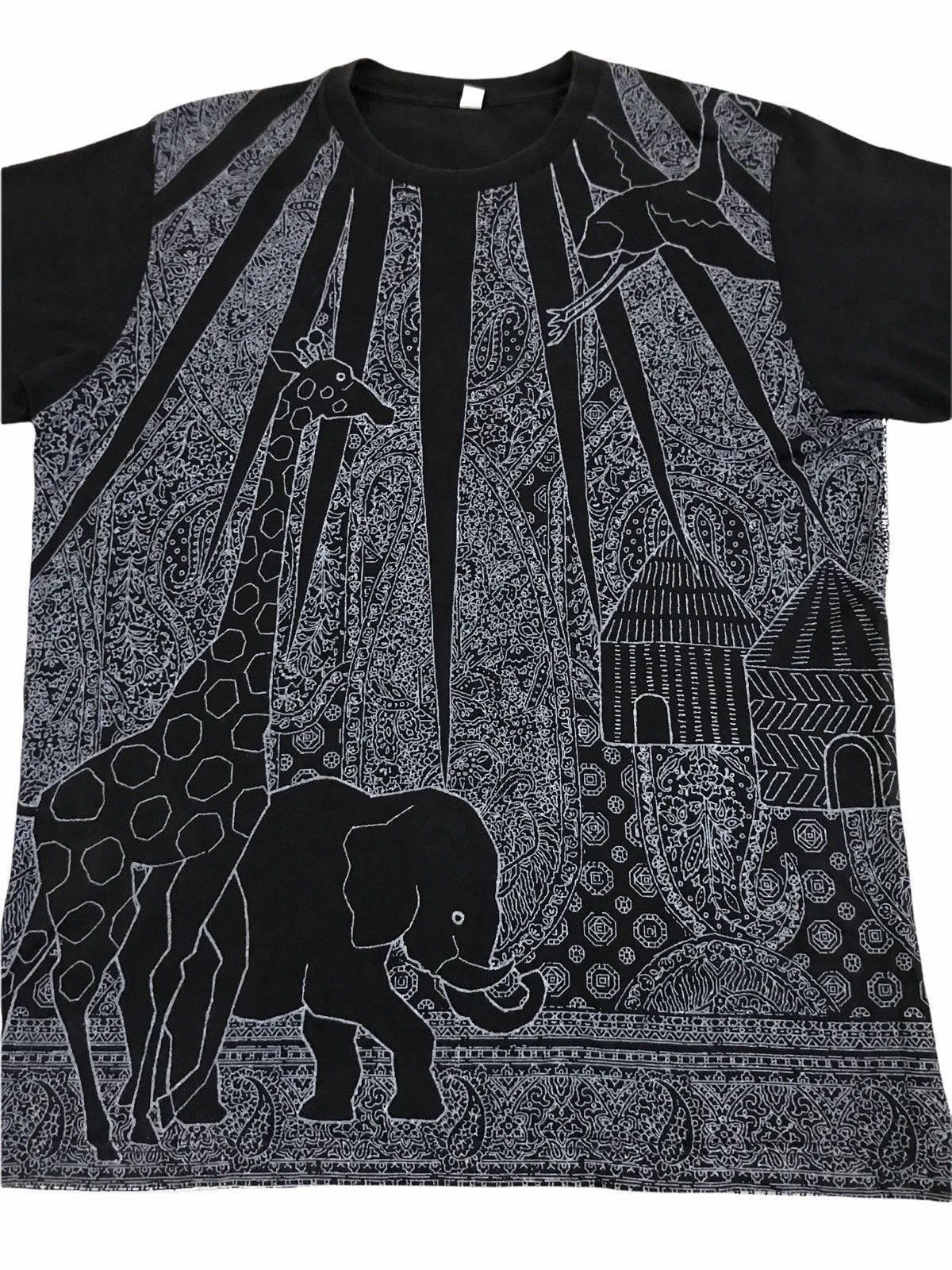 Uniqlo Uniqlo x Animal Zoo Wildlife Forest All Overprint TShirt Size US M / EU 48-50 / 2 - 4 Thumbnail