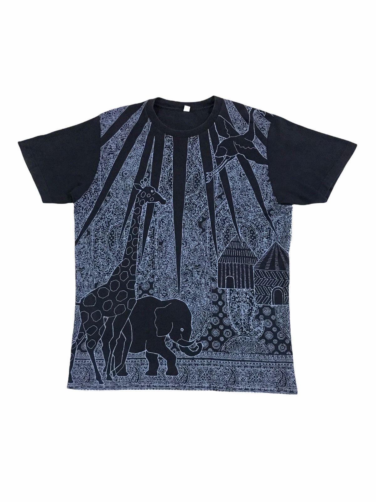 Uniqlo Uniqlo x Animal Zoo Wildlife Forest All Overprint TShirt Size US M / EU 48-50 / 2 - 1 Thumbnail