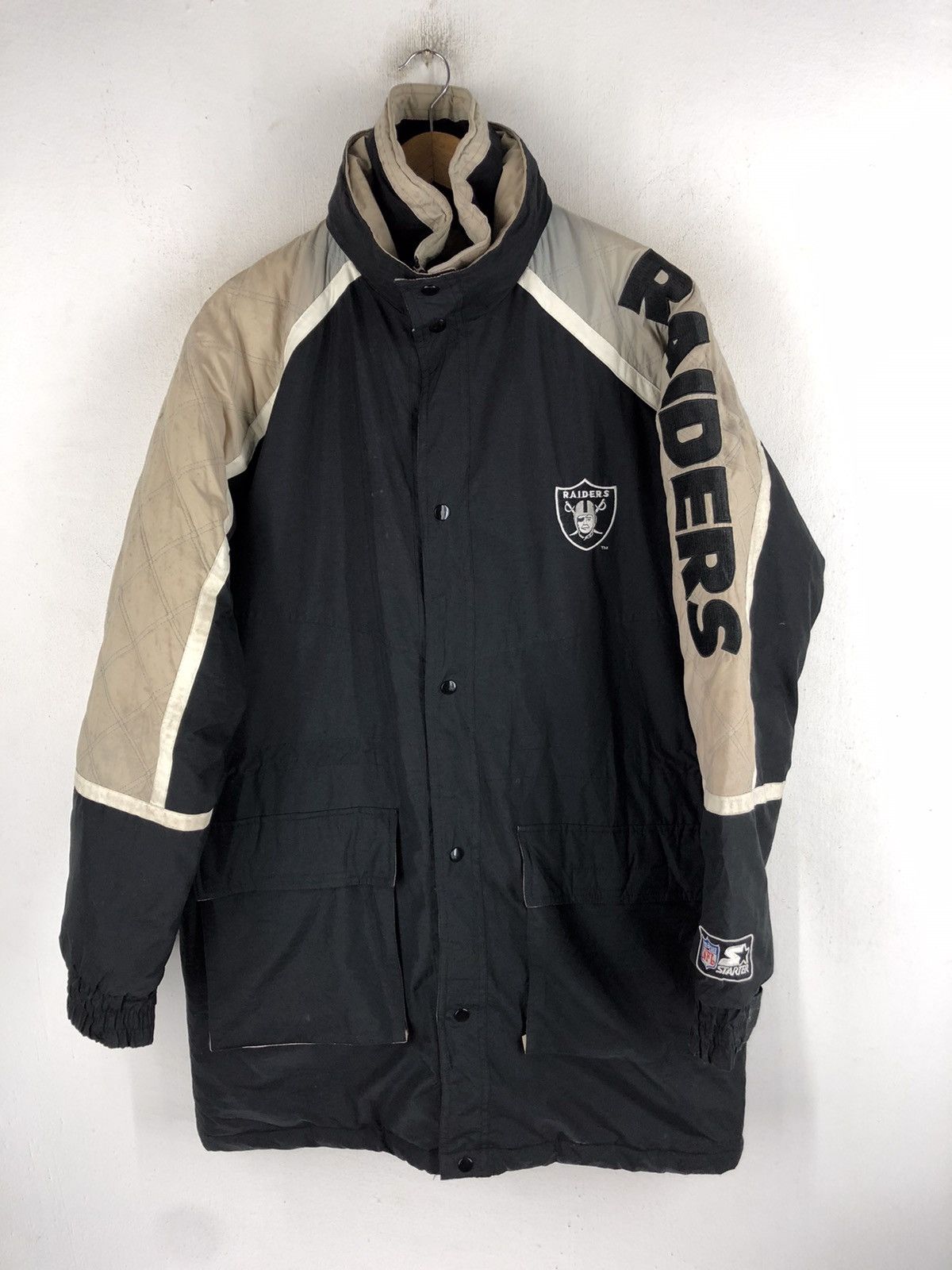 NFL 🔥RARE VINTAGE RAIDERS NFL TEAM INSULATED LONG JACKET Size US M / EU 48-50 / 2 - 1 Thumbnail