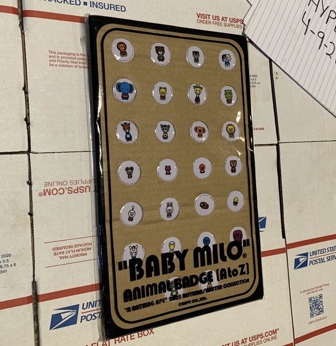 Bape 26 Bape Pins 2005 Release Size ONE SIZE - 1 Thumbnail