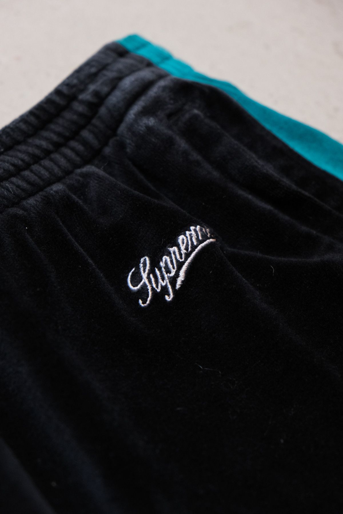 Supreme Supreme 18S/S Velour Track Pants Size US 34 / EU 50 - 5 Thumbnail