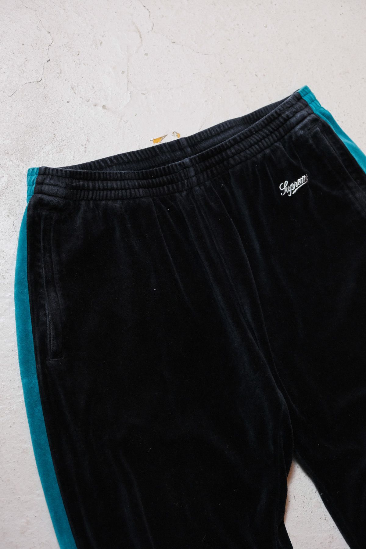 Supreme Supreme 18S/S Velour Track Pants Size US 34 / EU 50 - 4 Thumbnail