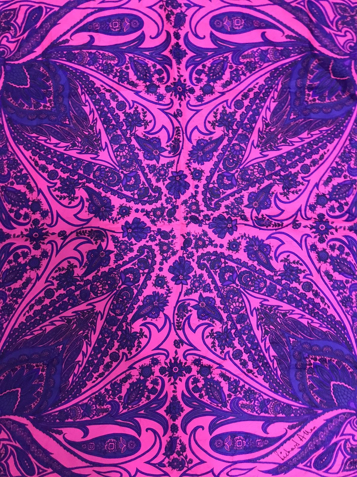 Designer Vintage Richard Allan London Bandana Pocket Square Size ONE SIZE - 5 Thumbnail